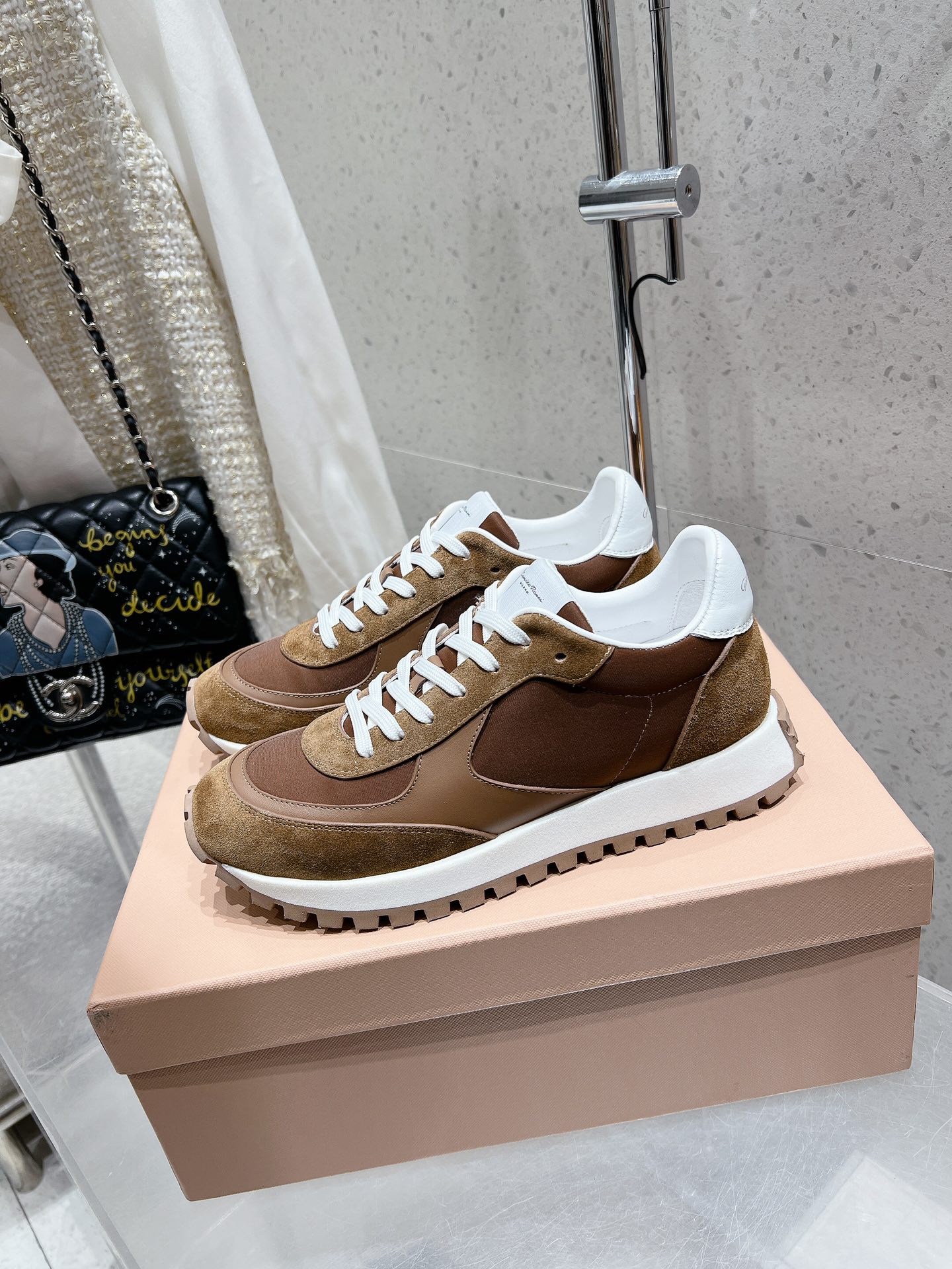 “High-Quality Gianvito Rossi Shoes for Women and Men 35-45” - 图片 4