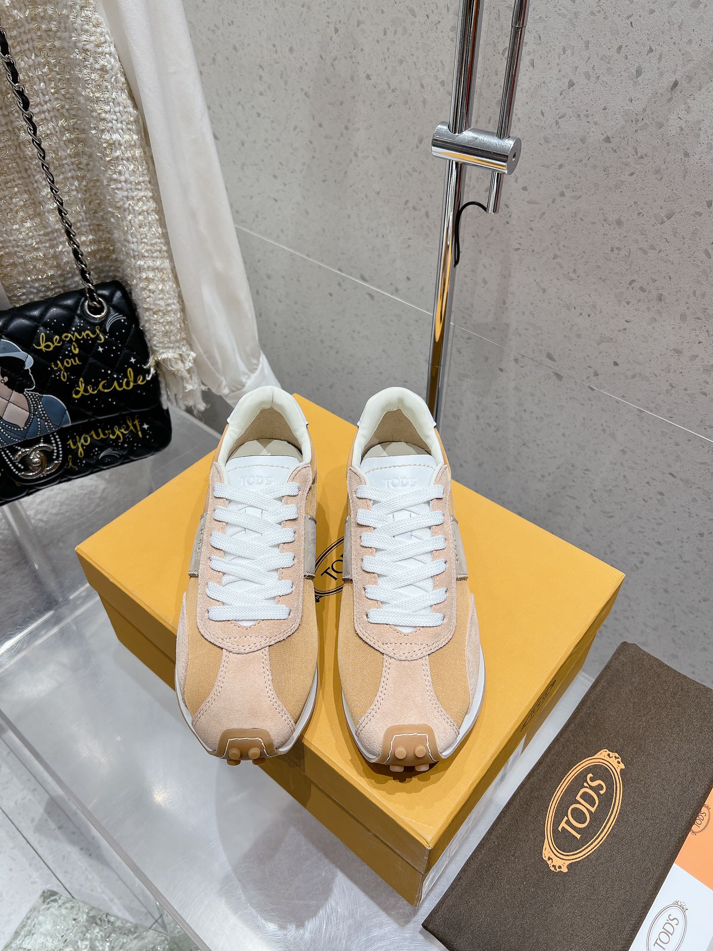  330Tods 25ss    ，，，；！ ¡Este año, vamos todos los bienes son, en nombre del comprador a tomar para v