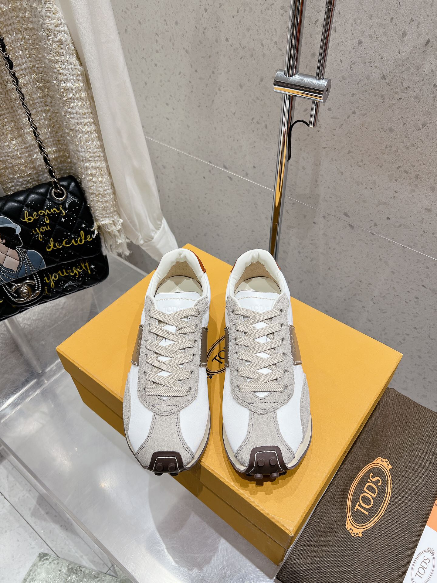  330Tods 25ss    ，，，；！ ¡Este año, vamos todos los bienes son, en nombre del comprador a tomar para v