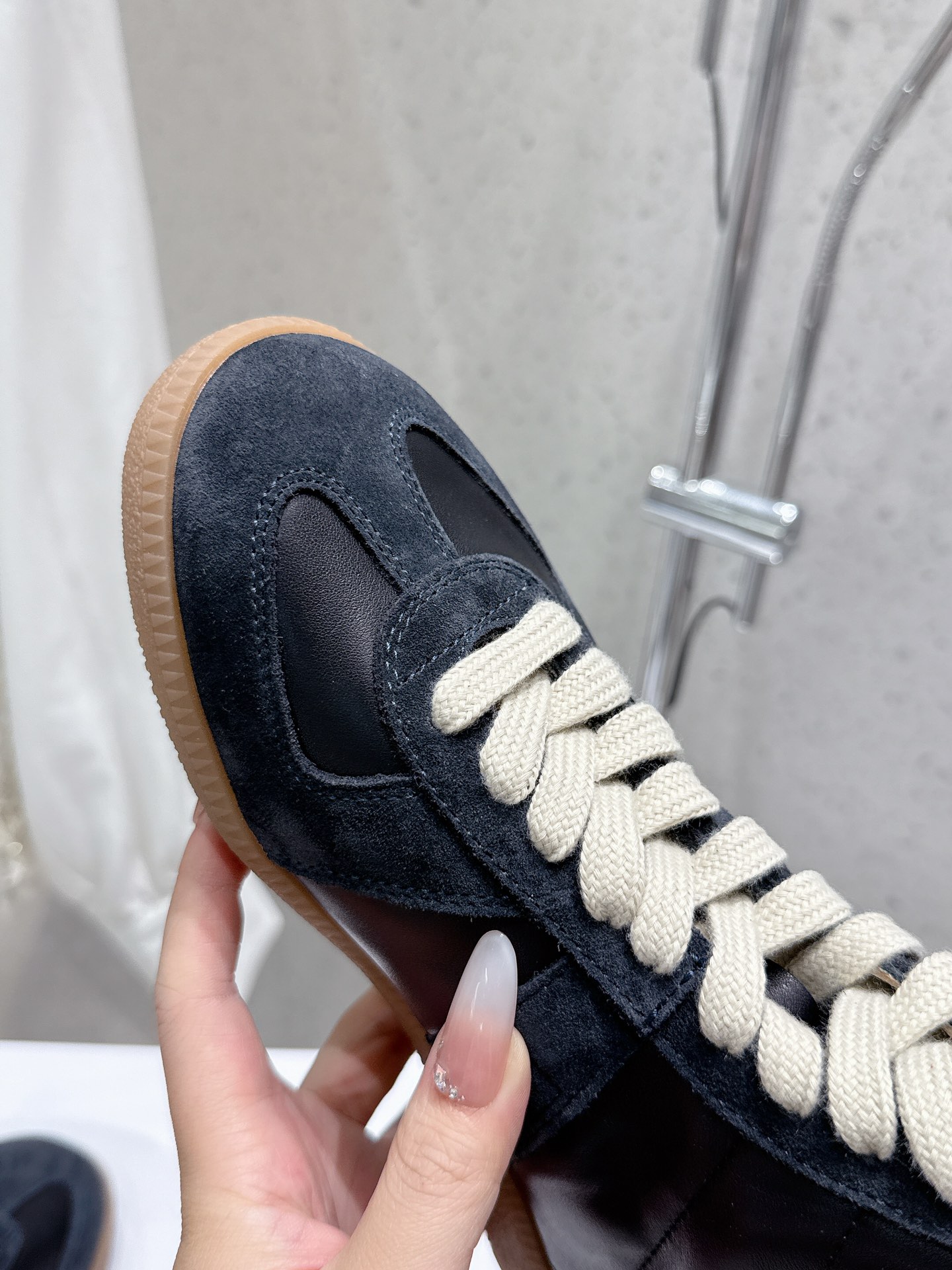 Maison Margiela MM6 High-Top Leather Sneakers Casual Couple Shoes 7 i1740395793 8968 1