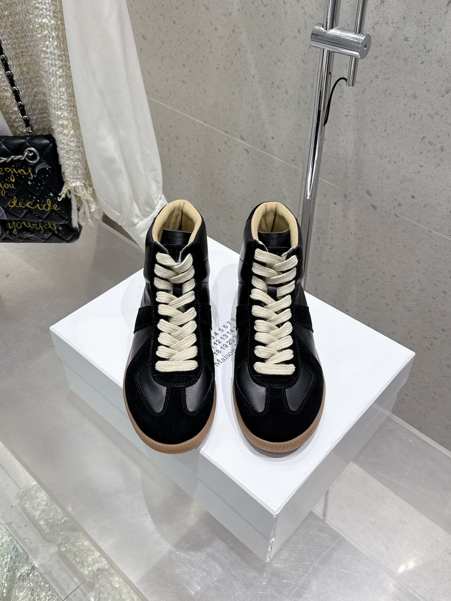Maison Margiela MM6 Leather High-Top Sneakers Casual Shoes Unisex 3 i1740395907 5871 1