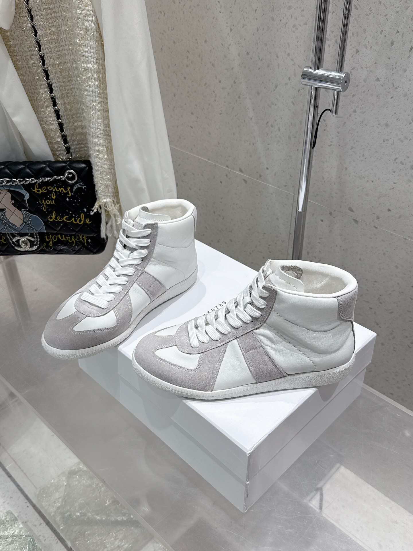 Maison Margiela MM6 High-Top Sneakers - Leather, Couple Style, Unisex 4 i1740396130 1837 2