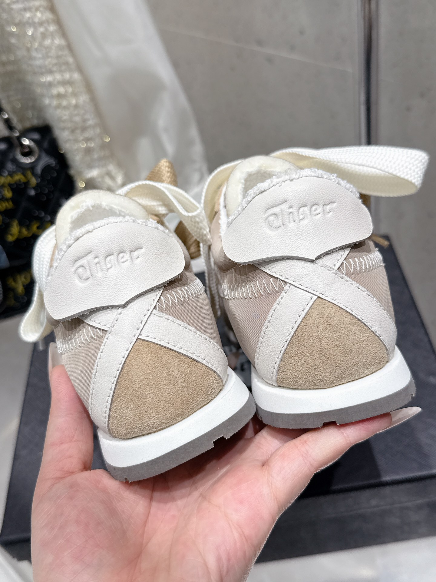 Onitsuka Tiger A55: Handmade Retro Sports Shoes with Comfort and Detail - 图片 8