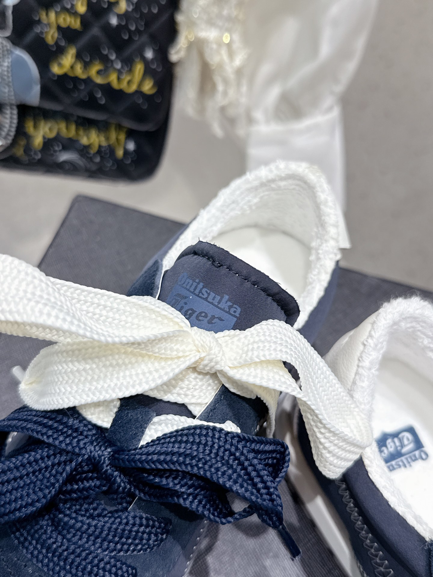 Onitsuka Tiger A55: Fashionable Leisure Sports Shoes with Handmade Perfection - 图片 7