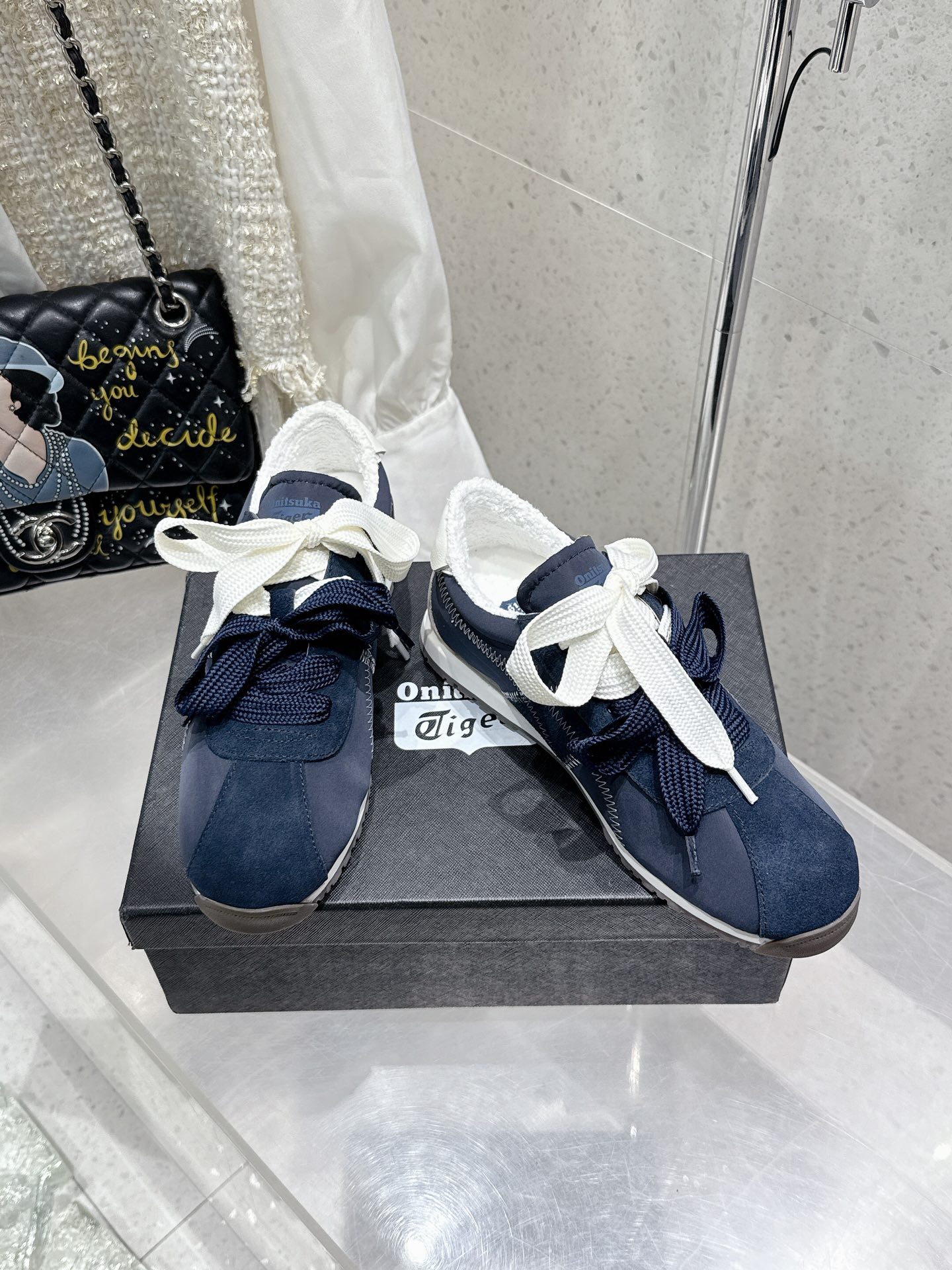 Onitsuka Tiger A55: Fashionable Leisure Sports Shoes with Handmade Perfection - 图片 2