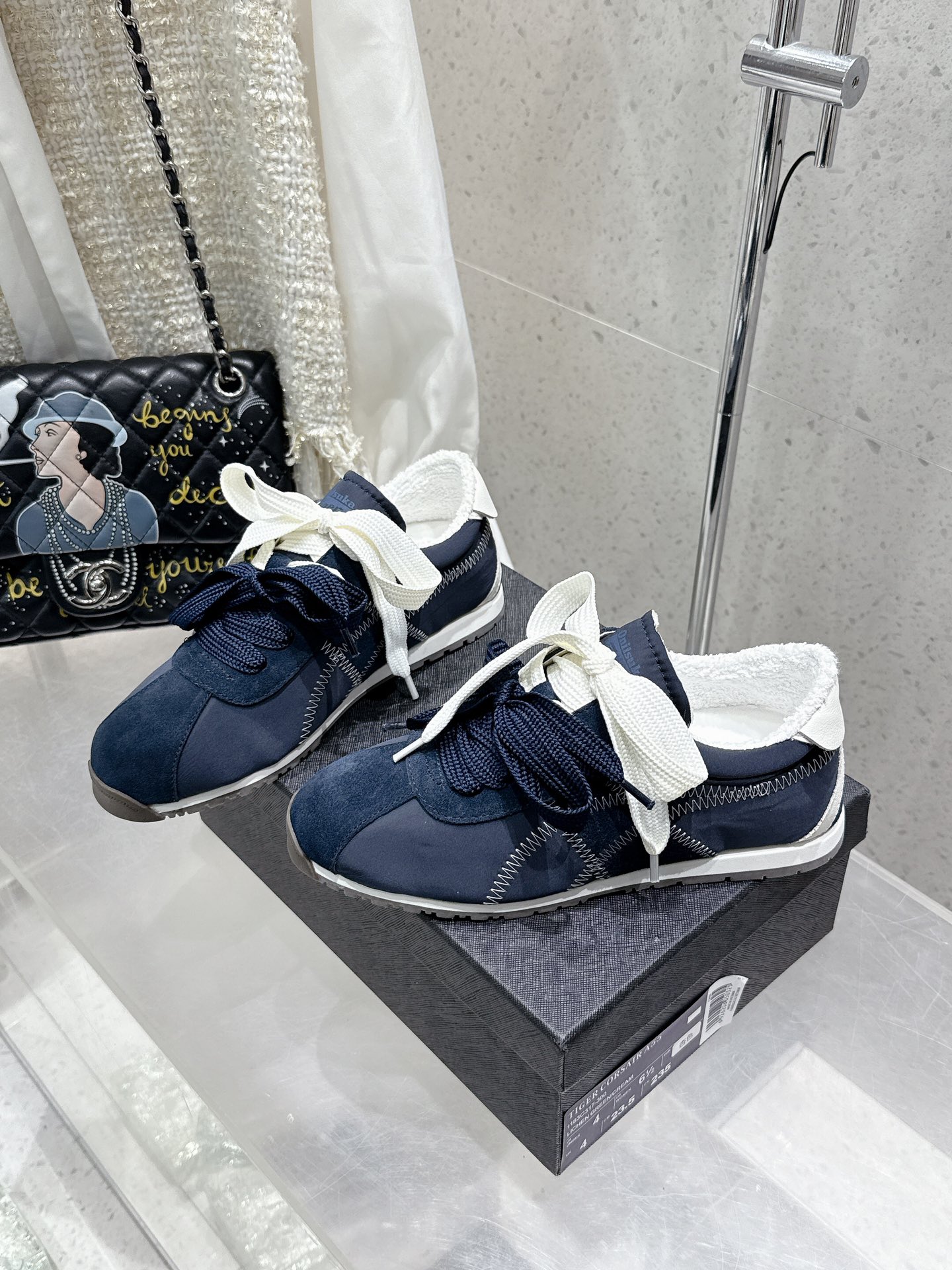 Onitsuka Tiger A55: Fashionable Leisure Sports Shoes with Handmade Perfection