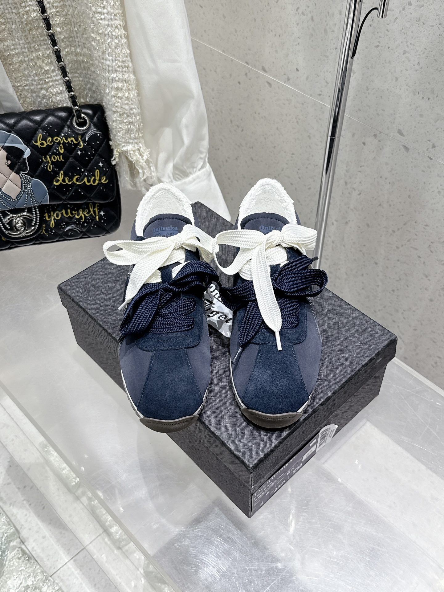 Onitsuka Tiger A55: Fashionable Leisure Sports Shoes with Handmade Perfection - 图片 9