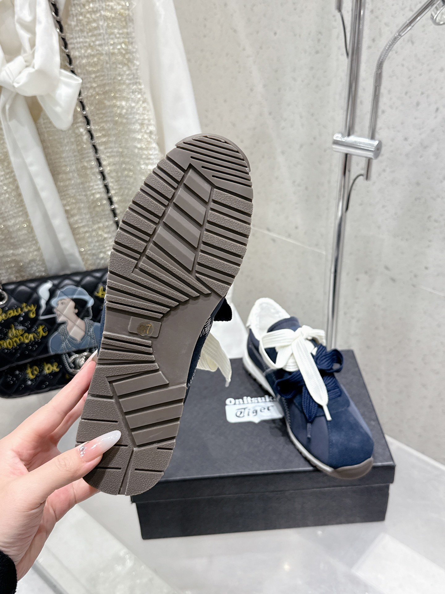 Onitsuka Tiger A55: Fashionable Leisure Sports Shoes with Handmade Perfection - 图片 8