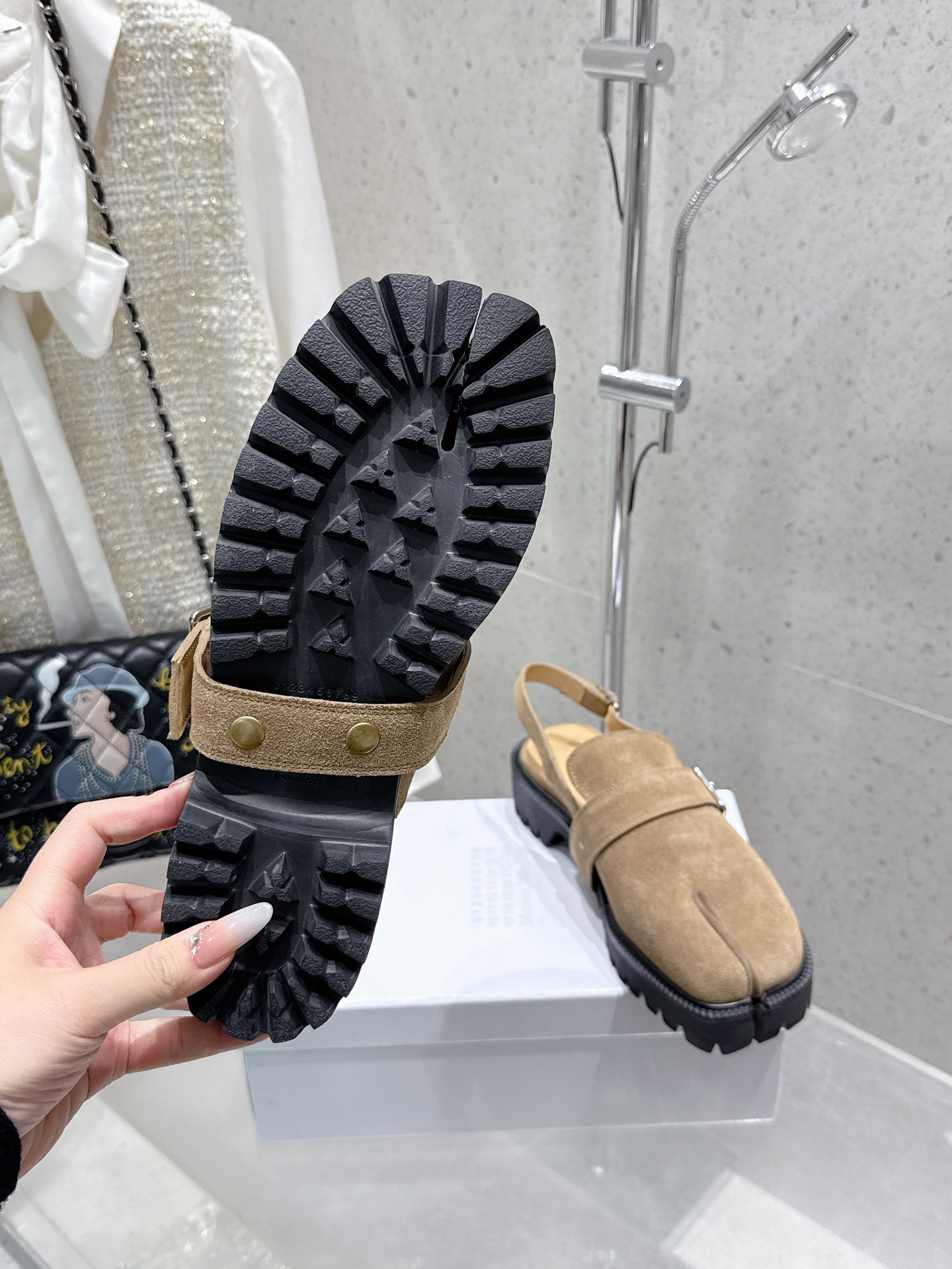 “Margiela MM6 Classic Toe Sandals: Original Import Oxin Shoes, Size 35-40” - 图片 9