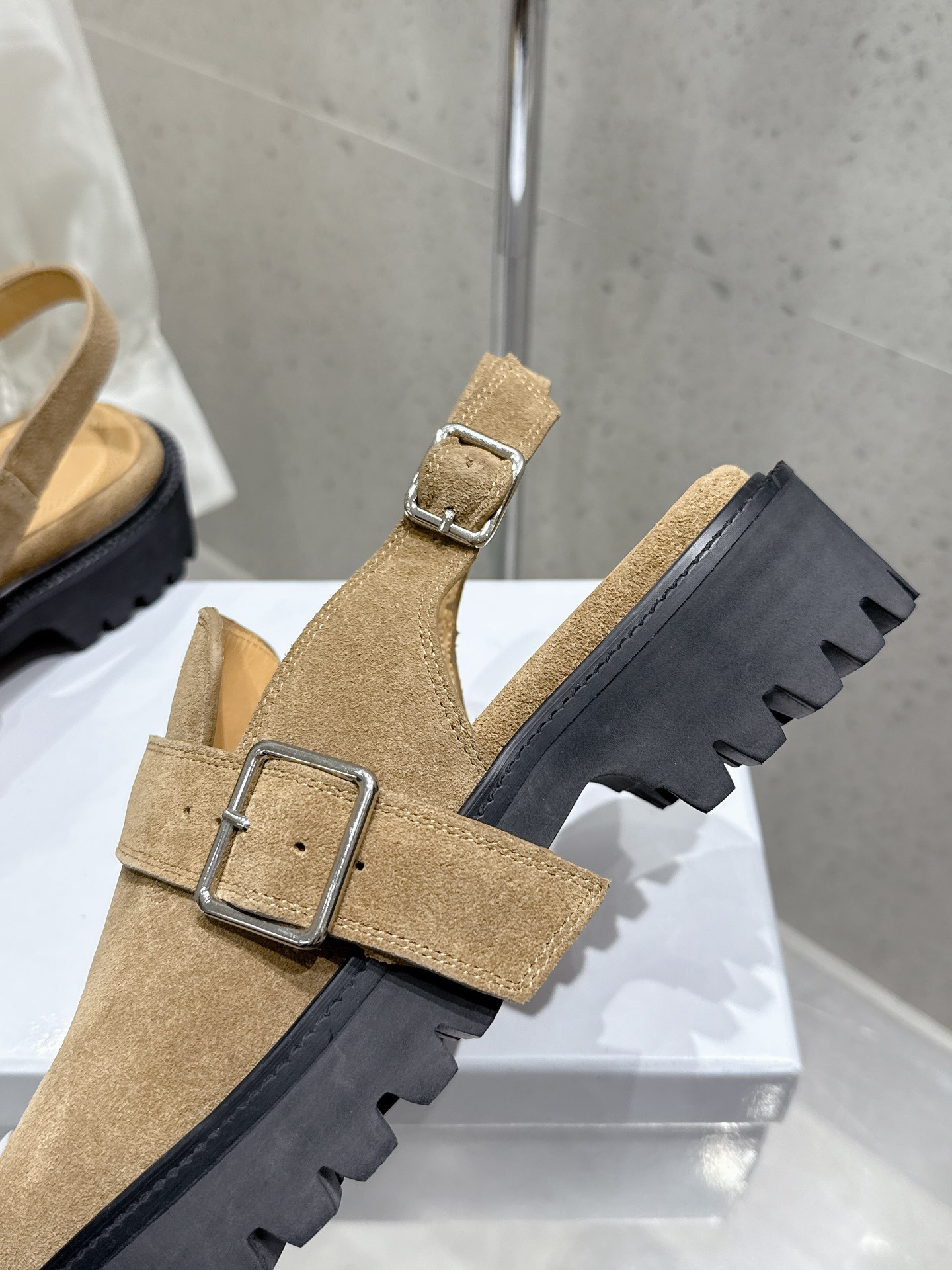 “Margiela MM6 Classic Toe Sandals: Original Import Oxin Shoes, Size 35-40” - 图片 7