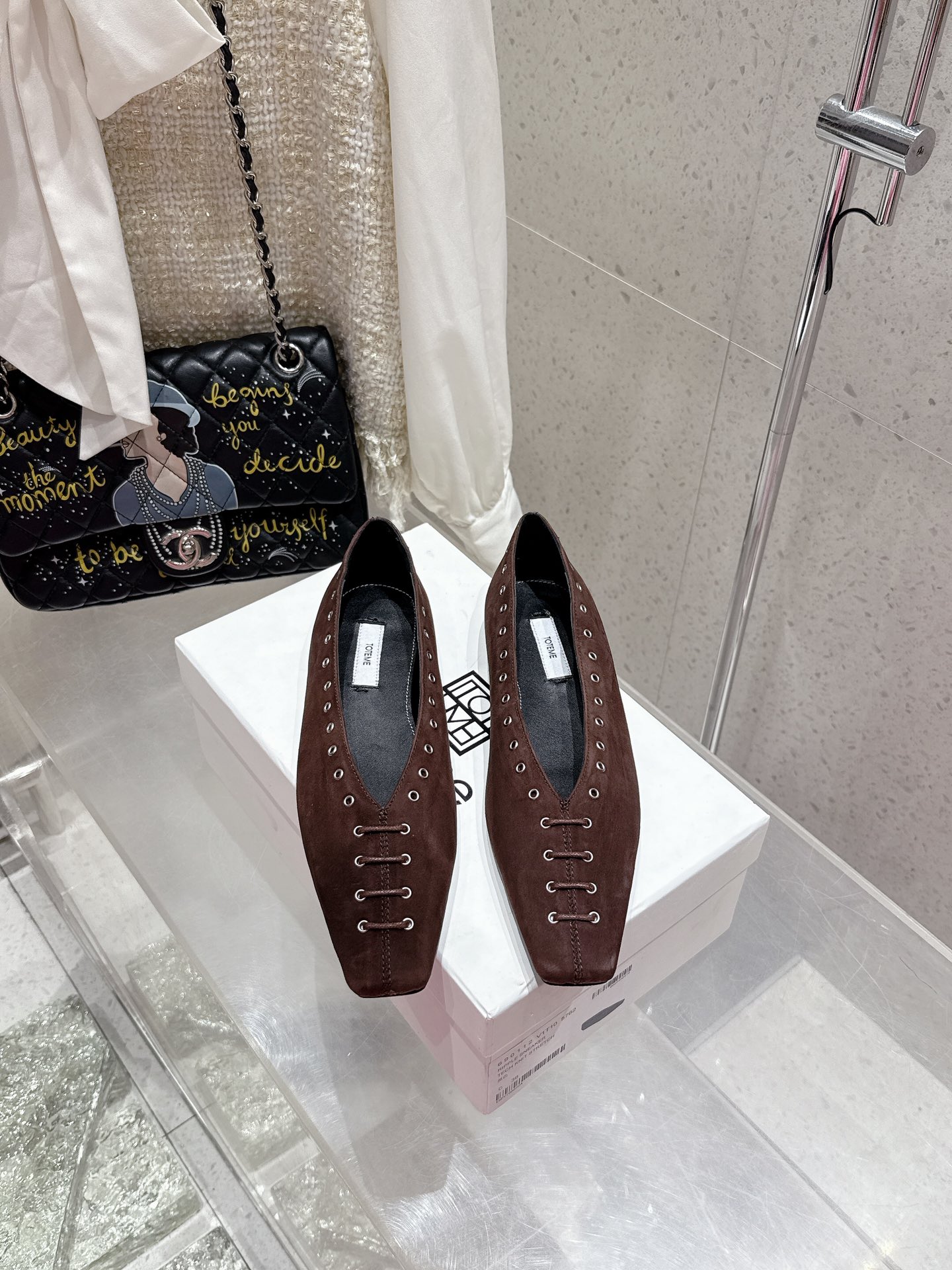 Toteme 2025/ss Mono-Shoes: Quality Italian Cosmopolitan Leisure Footwear with Sheepskin and Real Leather - 图片 1