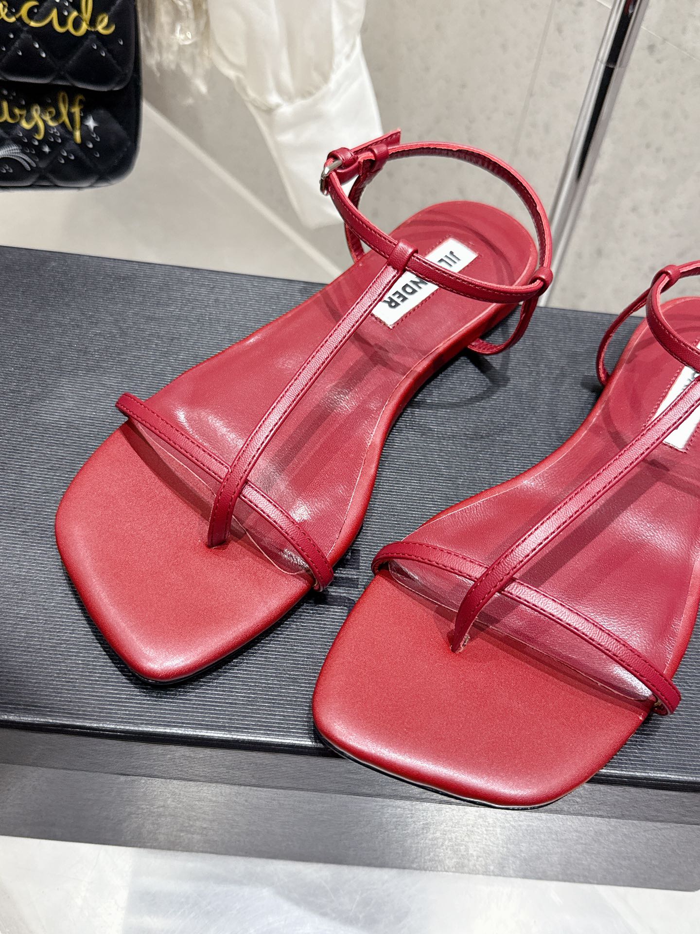 Jil Sander’s High-Quality Summer Sandals: Classic Design, Superior Comfort, Premium Materials. - 图片 6