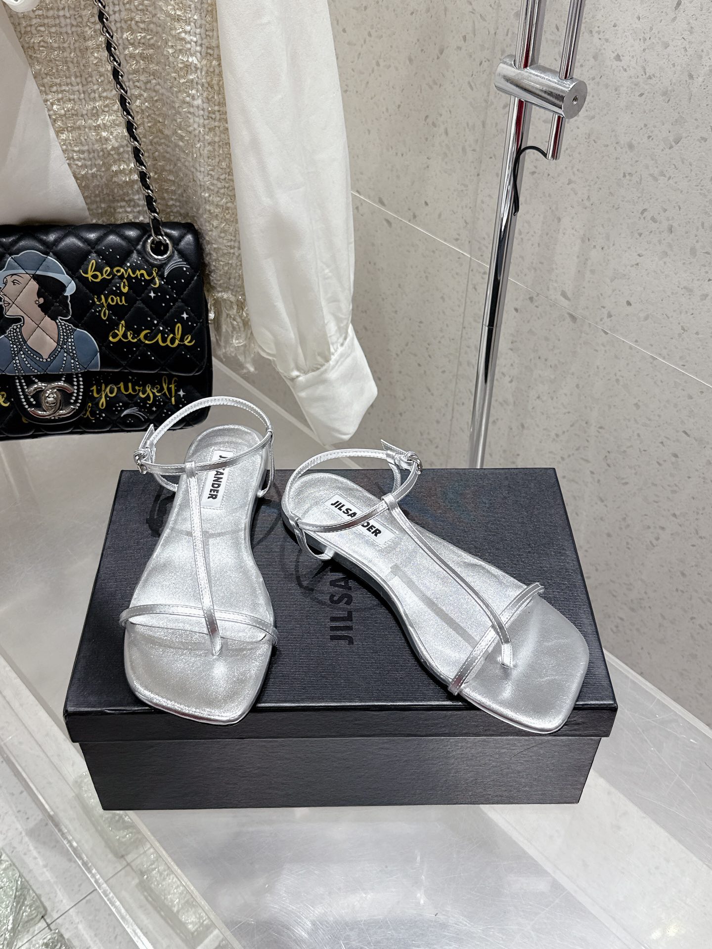 Jil Sander’s Premium Summer Sandals: High-Quality, Classic Design, Sheepskin Interior, Code 35-40. - 图片 3