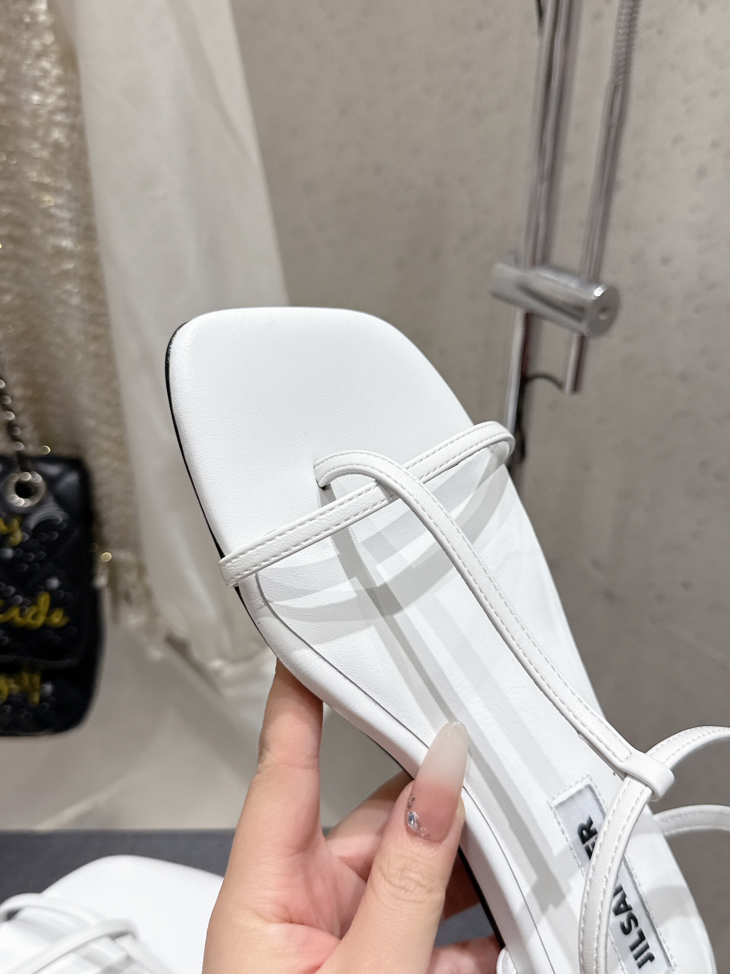 Jil Sander’s Summer Sandals: High-Quality, Classic Design, Comfortable, Sheepskin Lining. - 图片 6
