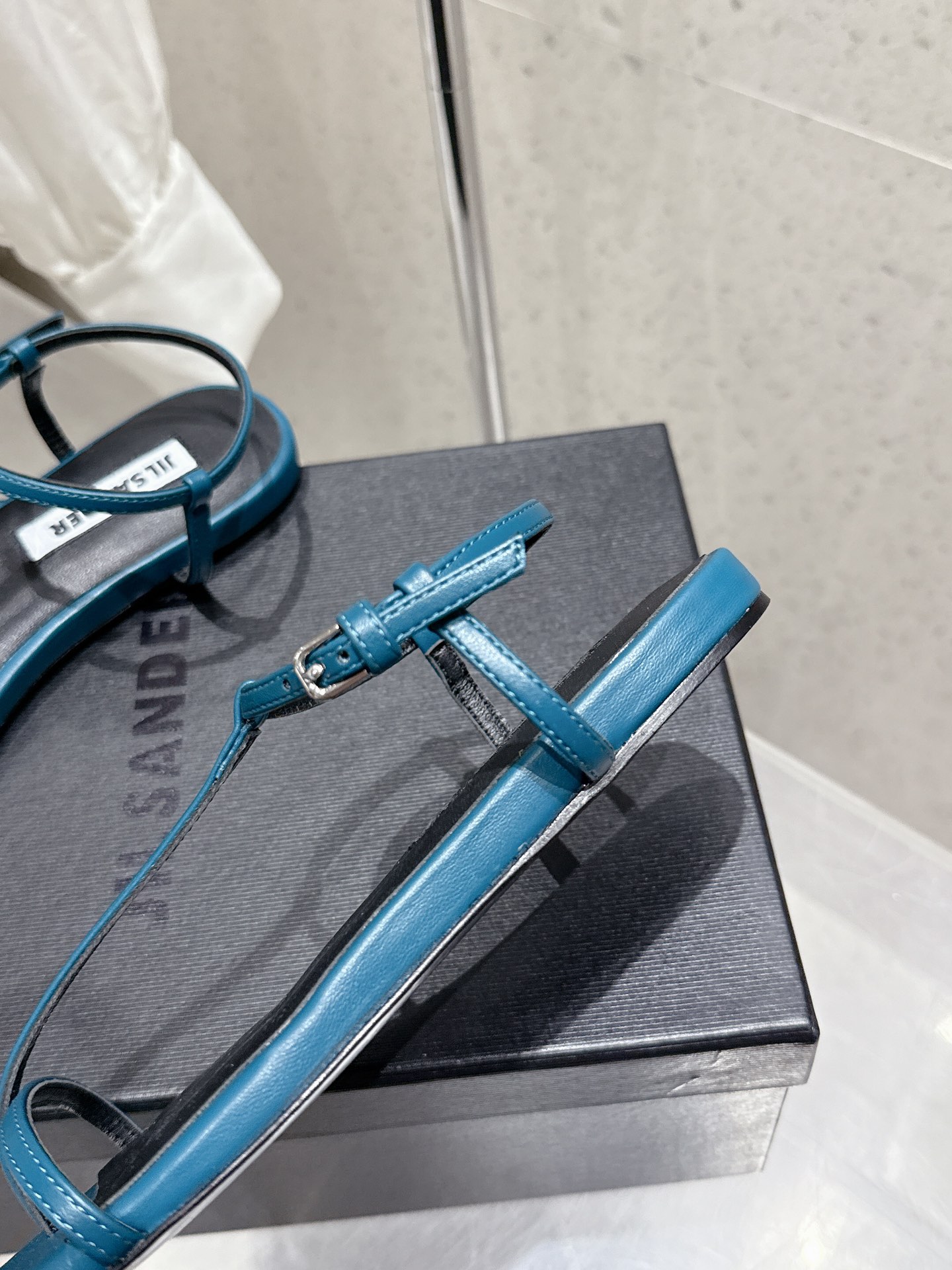 Jil Sander’s High-Quality Summer Sandals: Classic Design with Superior Comfort. - 图片 8