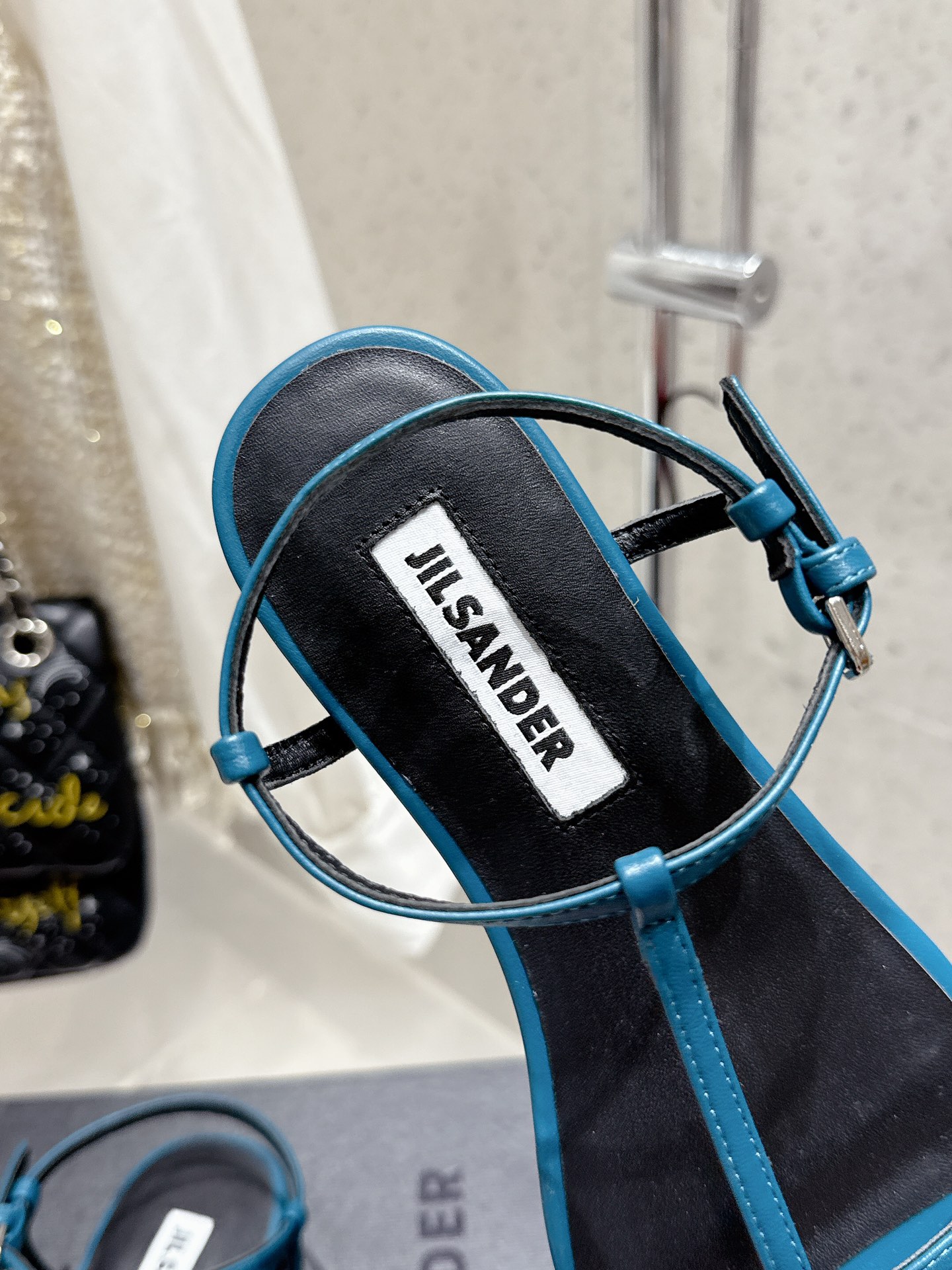 Jil Sander’s High-Quality Summer Sandals: Classic Design with Superior Comfort. - 图片 7