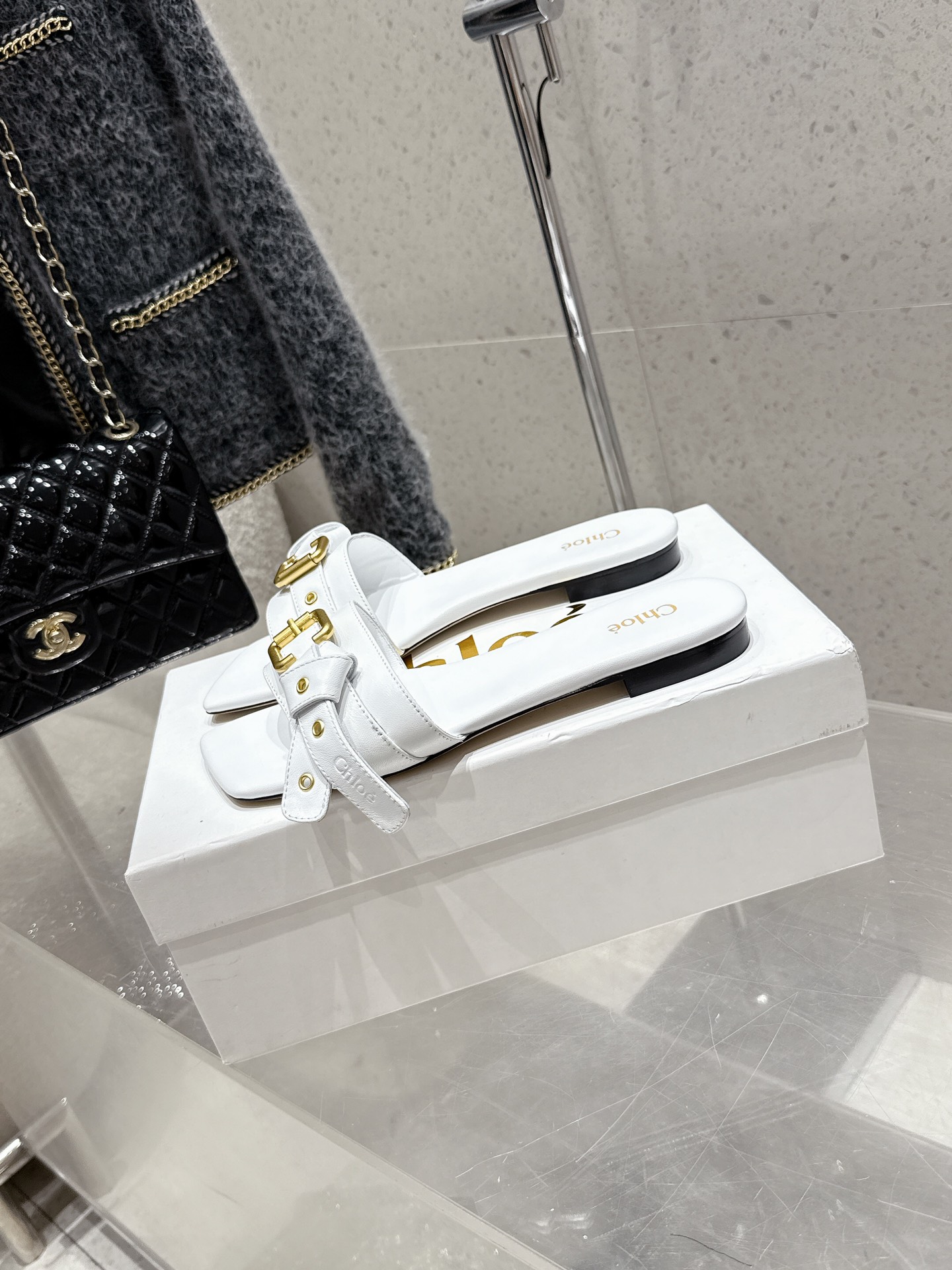 New Great Butterflies Tie: Classic Fashion Slippers for Chic Style - 图片 4