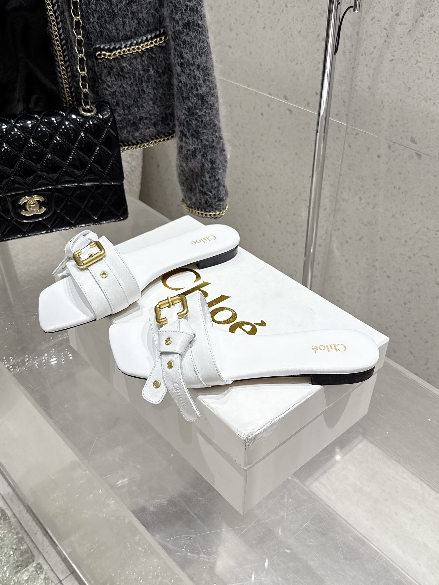 New Great Butterflies Tie: Classic Fashion Slippers for Chic Style - 图片 2