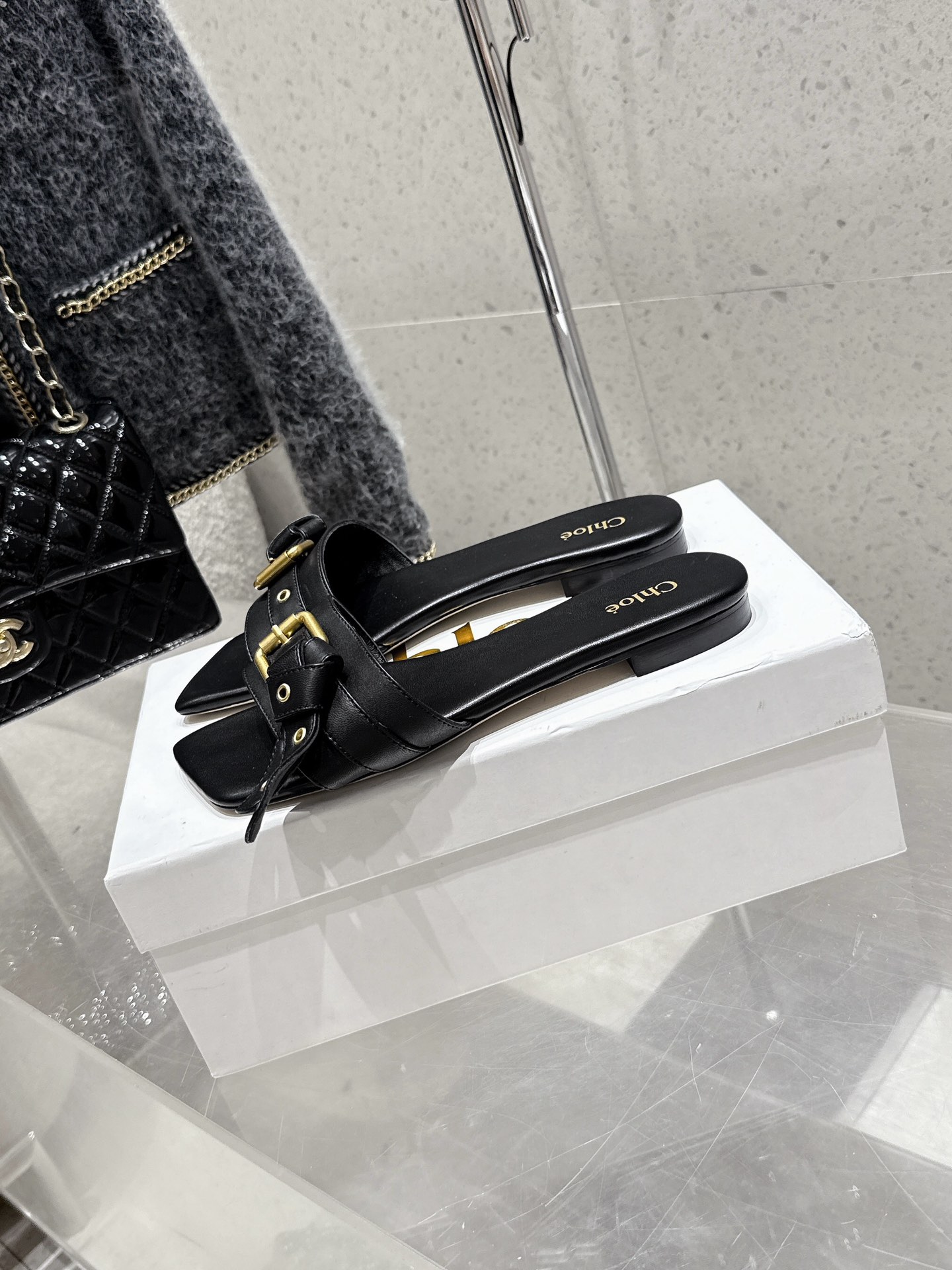 New Great Butterflies Tie Flat-Bed Slippers: Classic Fashion Beauty in 648 Collection - 图片 4