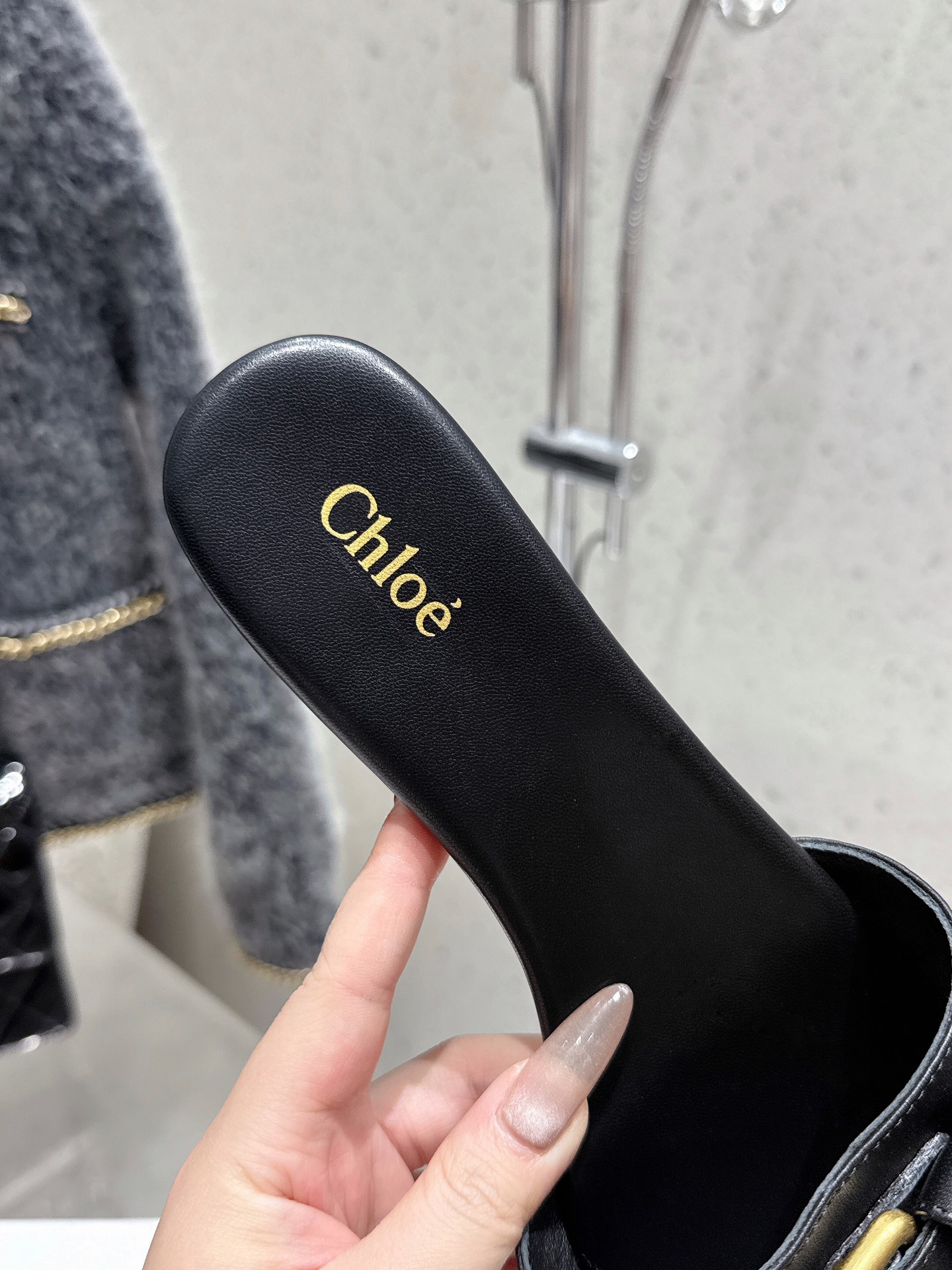 New Great Butterflies Tie Flat-Bed Slippers: Classic Fashion Beauty in 648 Collection - 图片 7