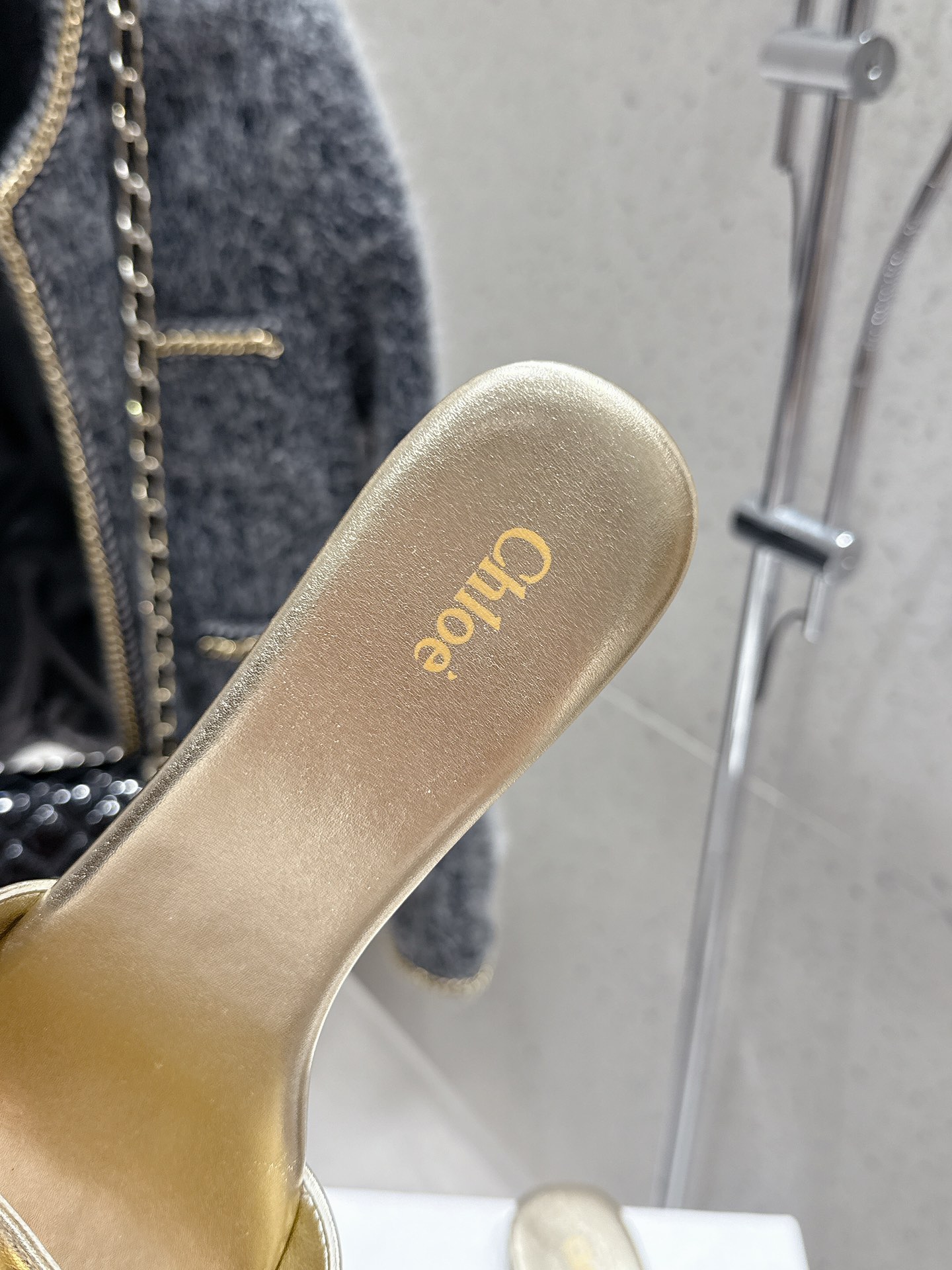 New Great Butterflies Tie: Chloe Chloe Fashion Slippers Review - 图片 7