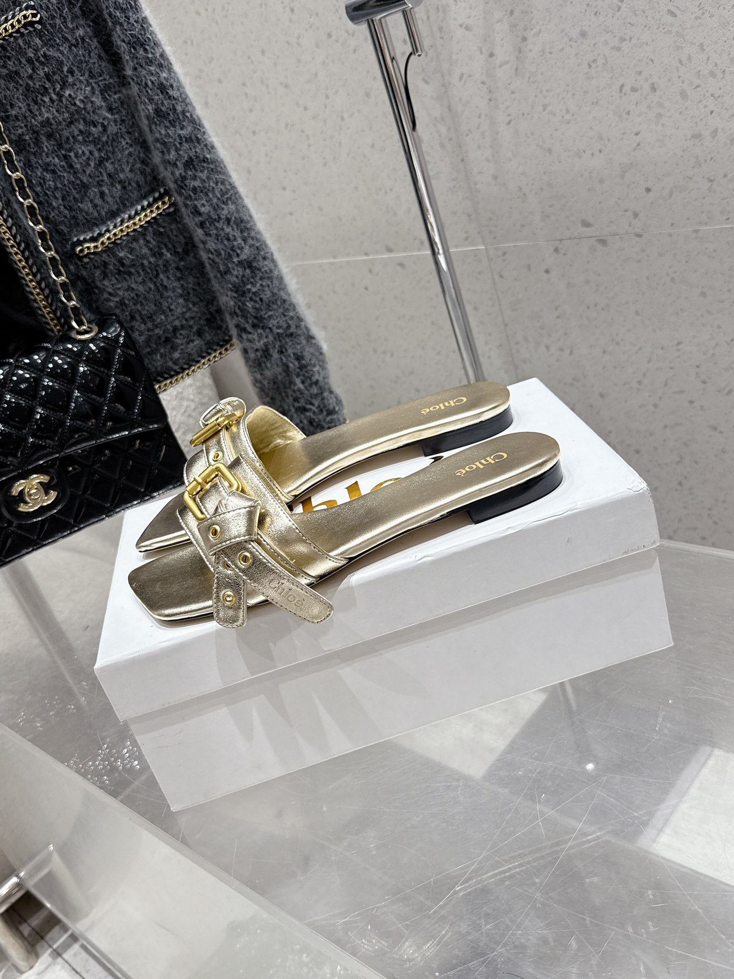 New Great Butterflies Tie: Chloe Chloe Fashion Slippers Review - 图片 4
