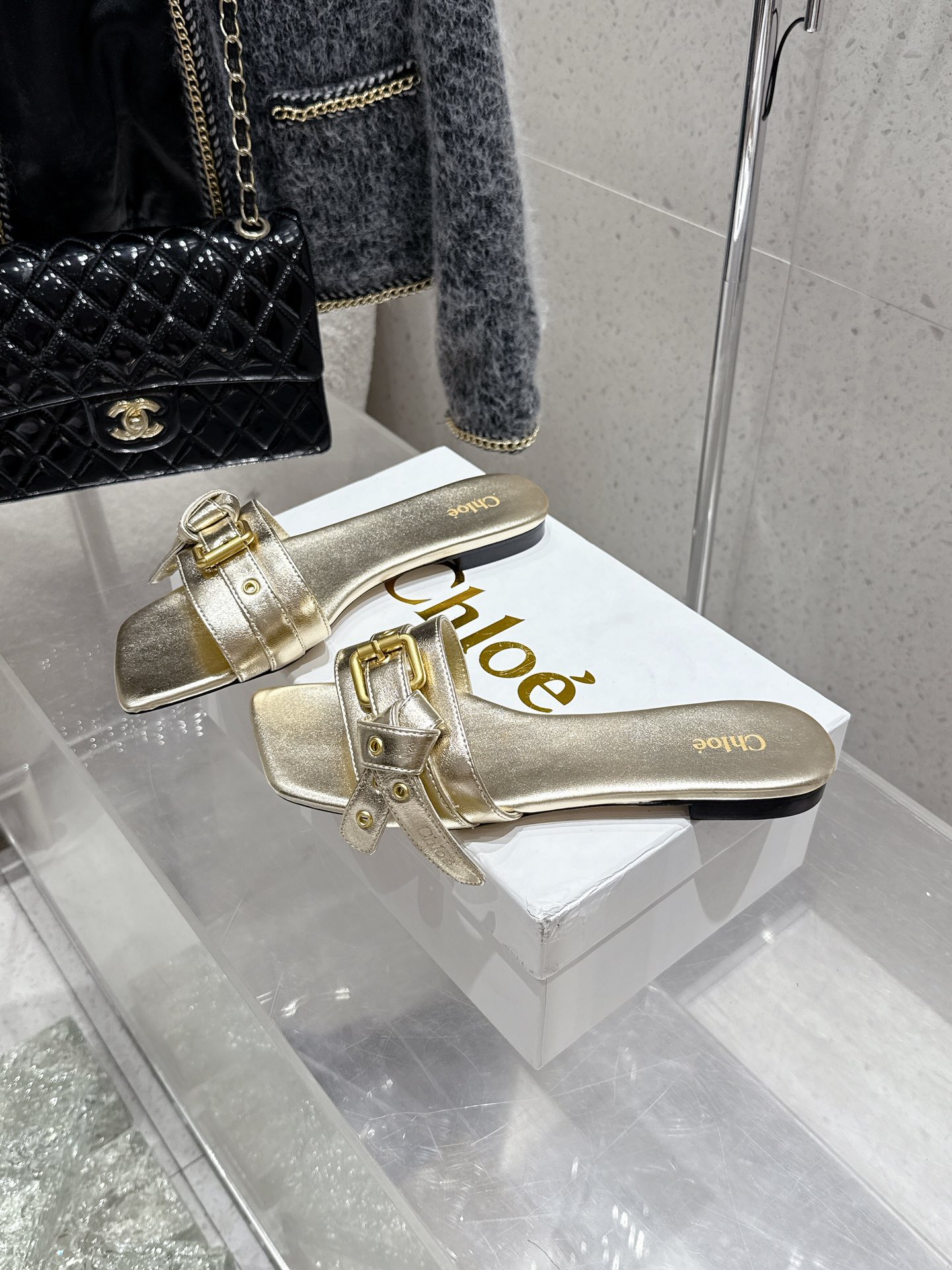 New Great Butterflies Tie: Chloe Chloe Fashion Slippers Review - 图片 2