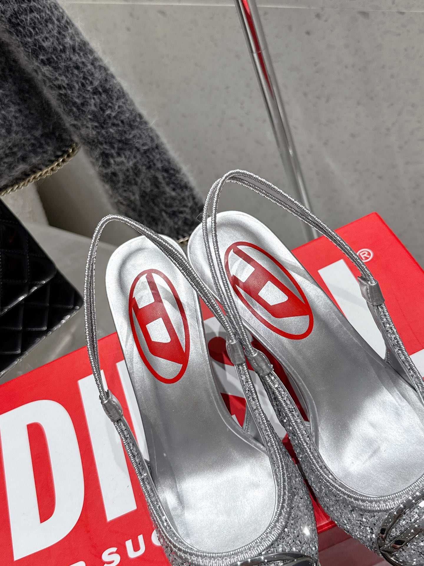 Top-level Diesel Sandals: Oxen Skins, Custom Fabrics, D-Word Logo, 8.5cm Heels - 图片 8