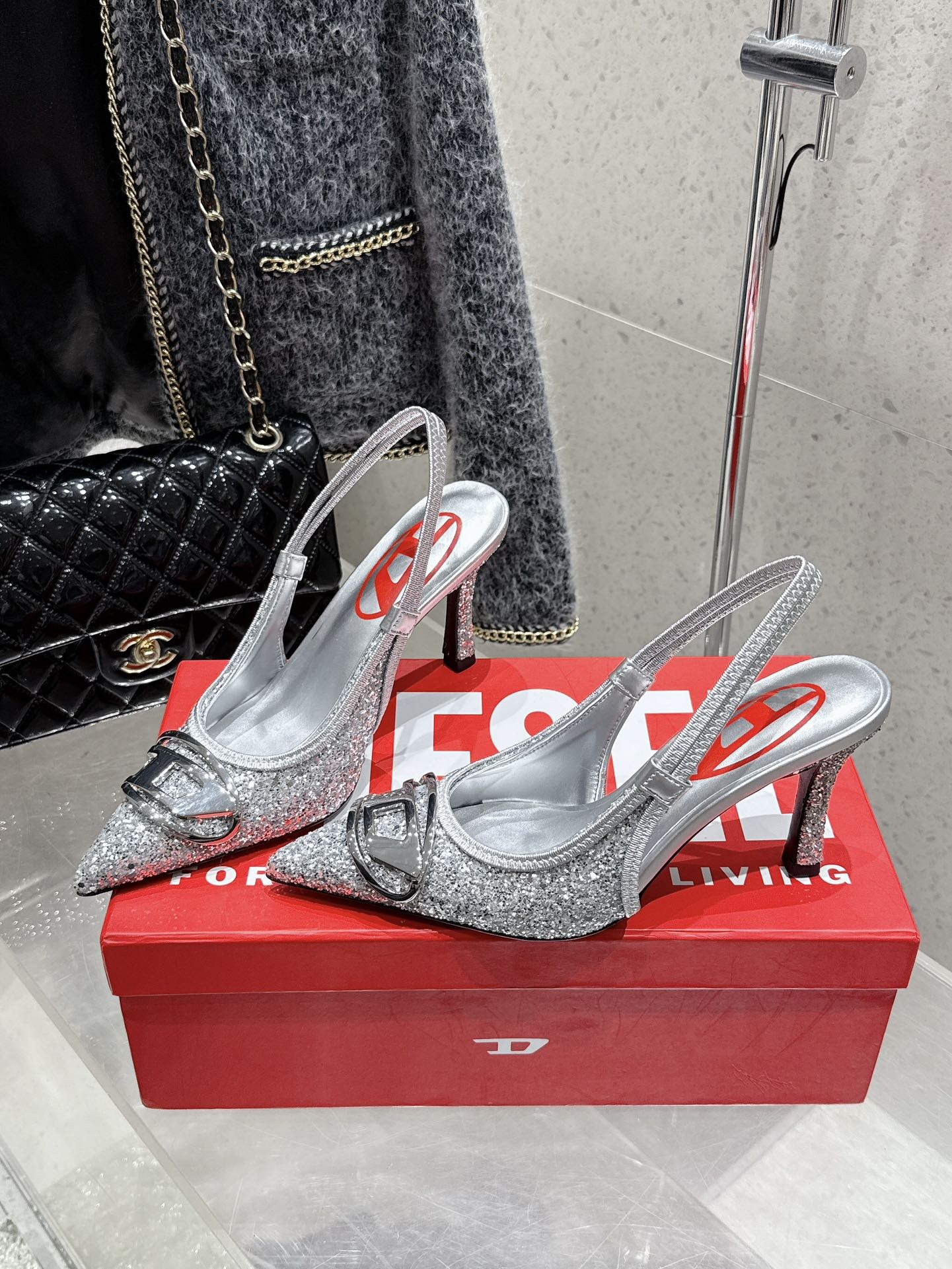 Top-level Diesel Sandals: Oxen Skins, Custom Fabrics, D-Word Logo, 8.5cm Heels