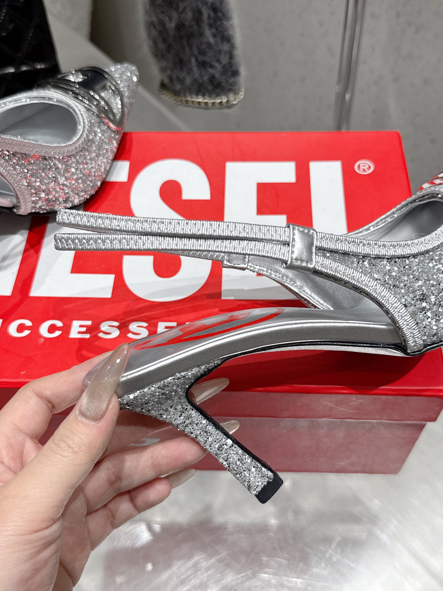 Top-level Diesel Sandals: Oxen Skins, Custom Fabrics, D-Word Logo, 8.5cm Heels - 图片 7