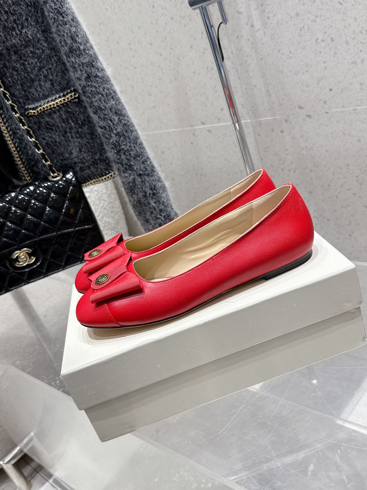 Bally Women's Red Leather Ballet Flats with Bow Accent - Elegant & Comfortable 5 i1744186576 918 1