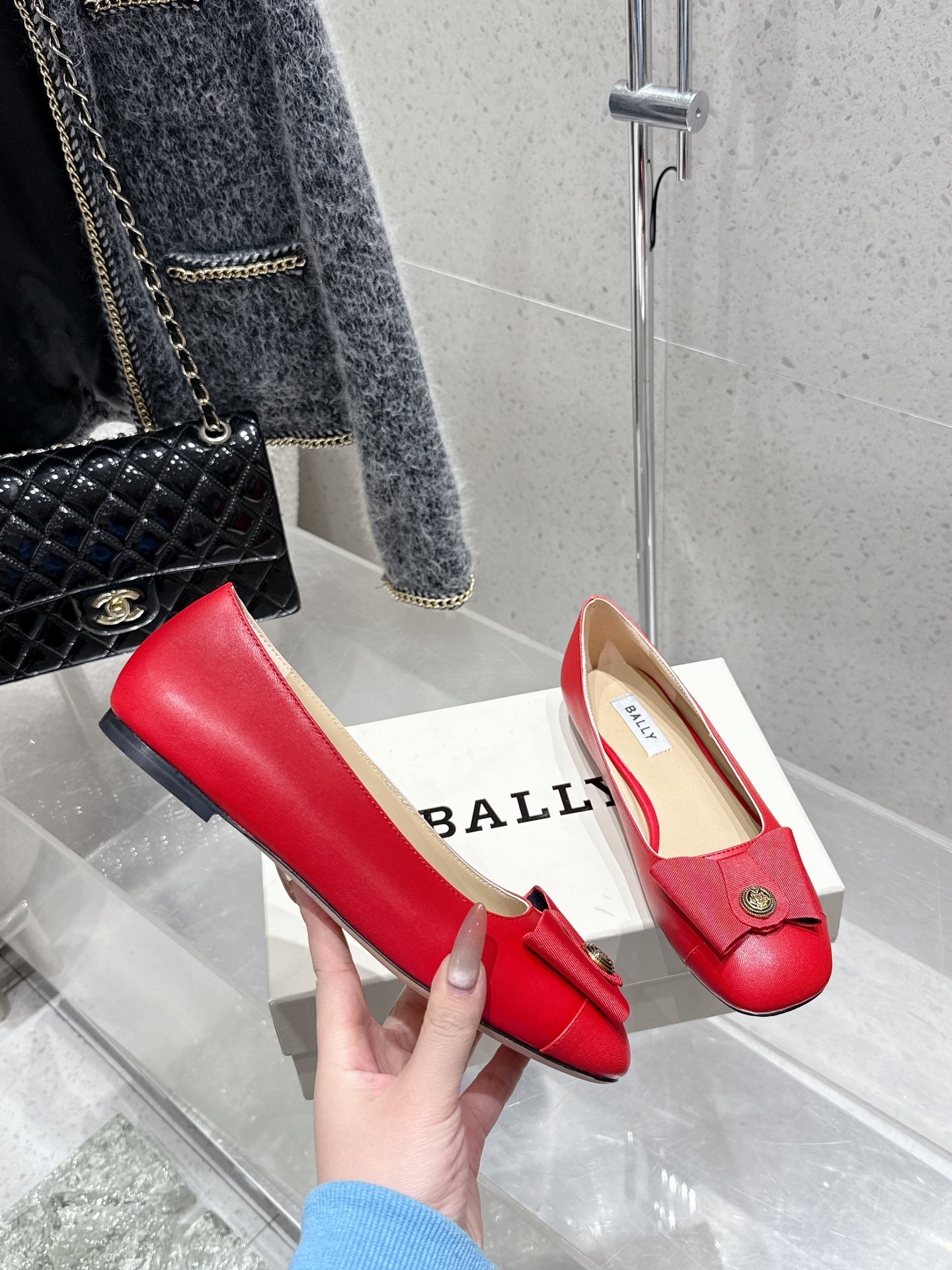 Bally Women's Red Leather Ballet Flats with Bow Accent - Elegant & Comfortable 6 i1744186577 6679 7