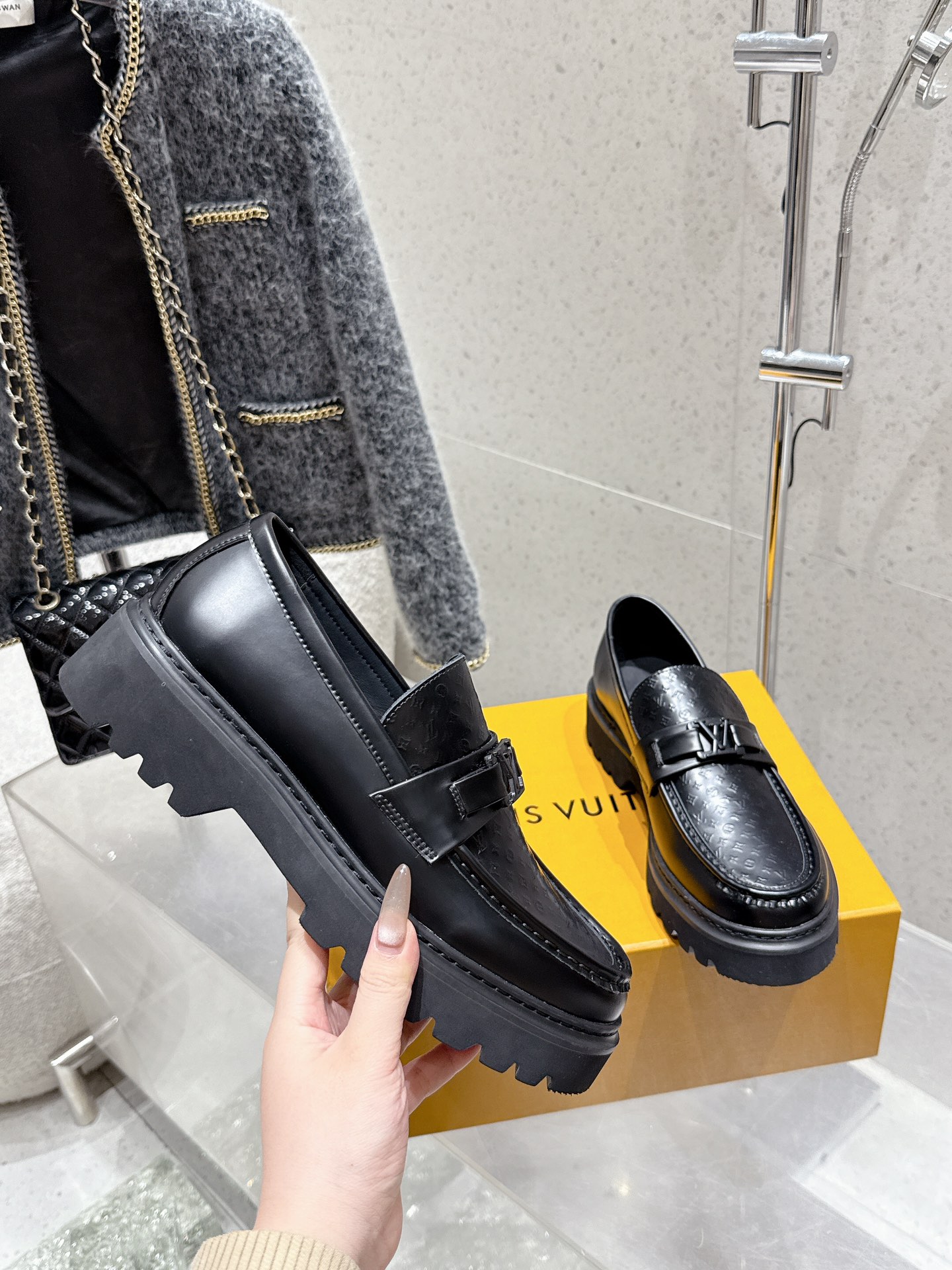 Louis Vuitton Embossed Chain Loafers, Premium Leather, Platform Design 6 i1744804340 5505 1