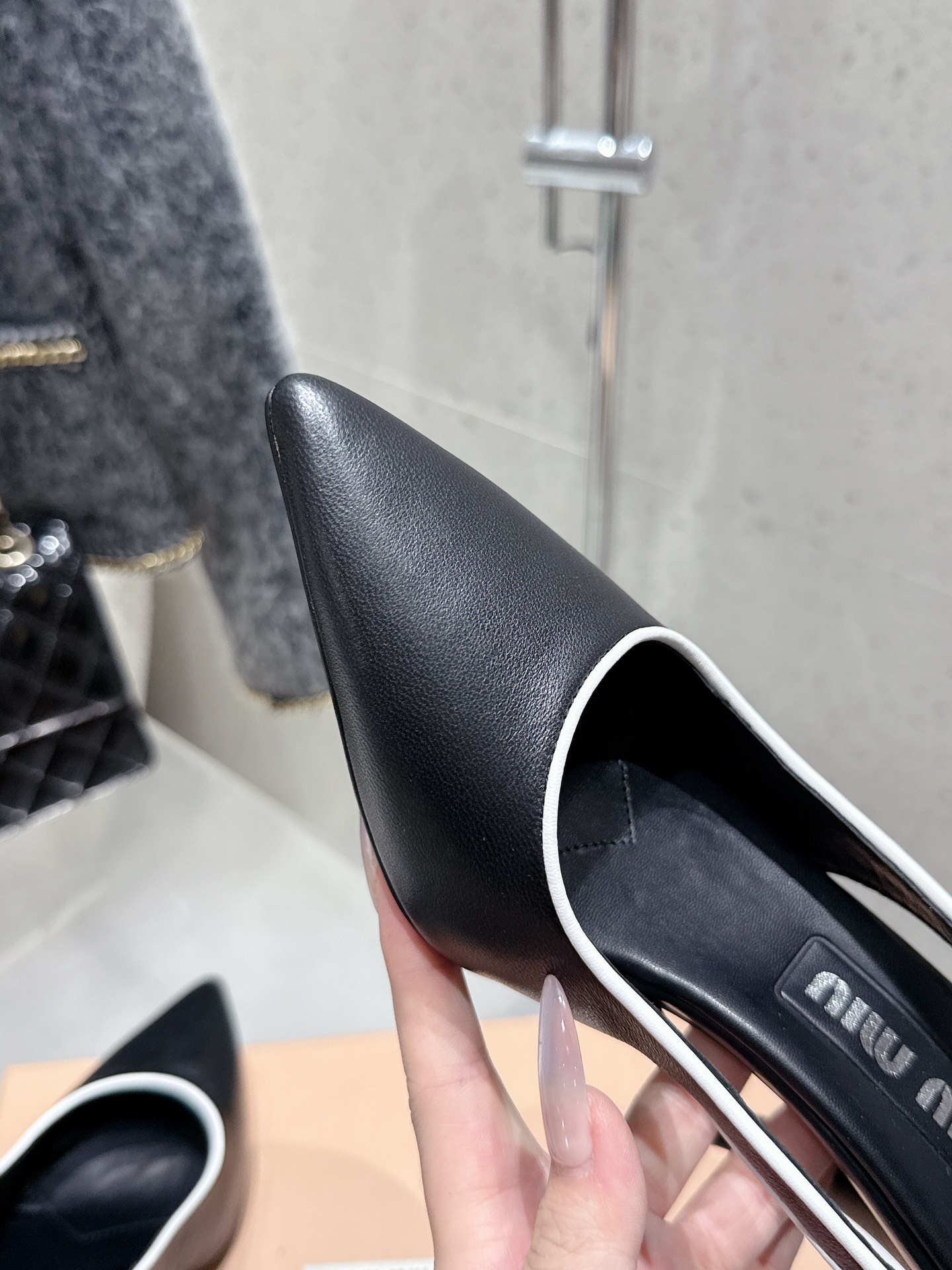 Miu Miu Retro Kitten Heel Slingbacks - Elegant Leather Pumps for Women 7 i1746014416 3015 6