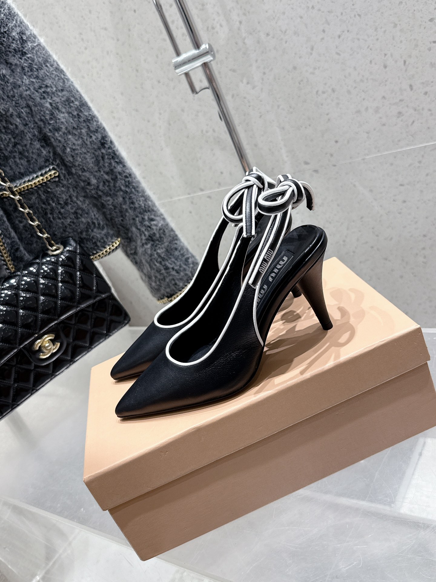 Miu Miu Retro Kitten Heel Slingbacks - Elegant Leather Pumps for Women 5 i1746014416 7426 7