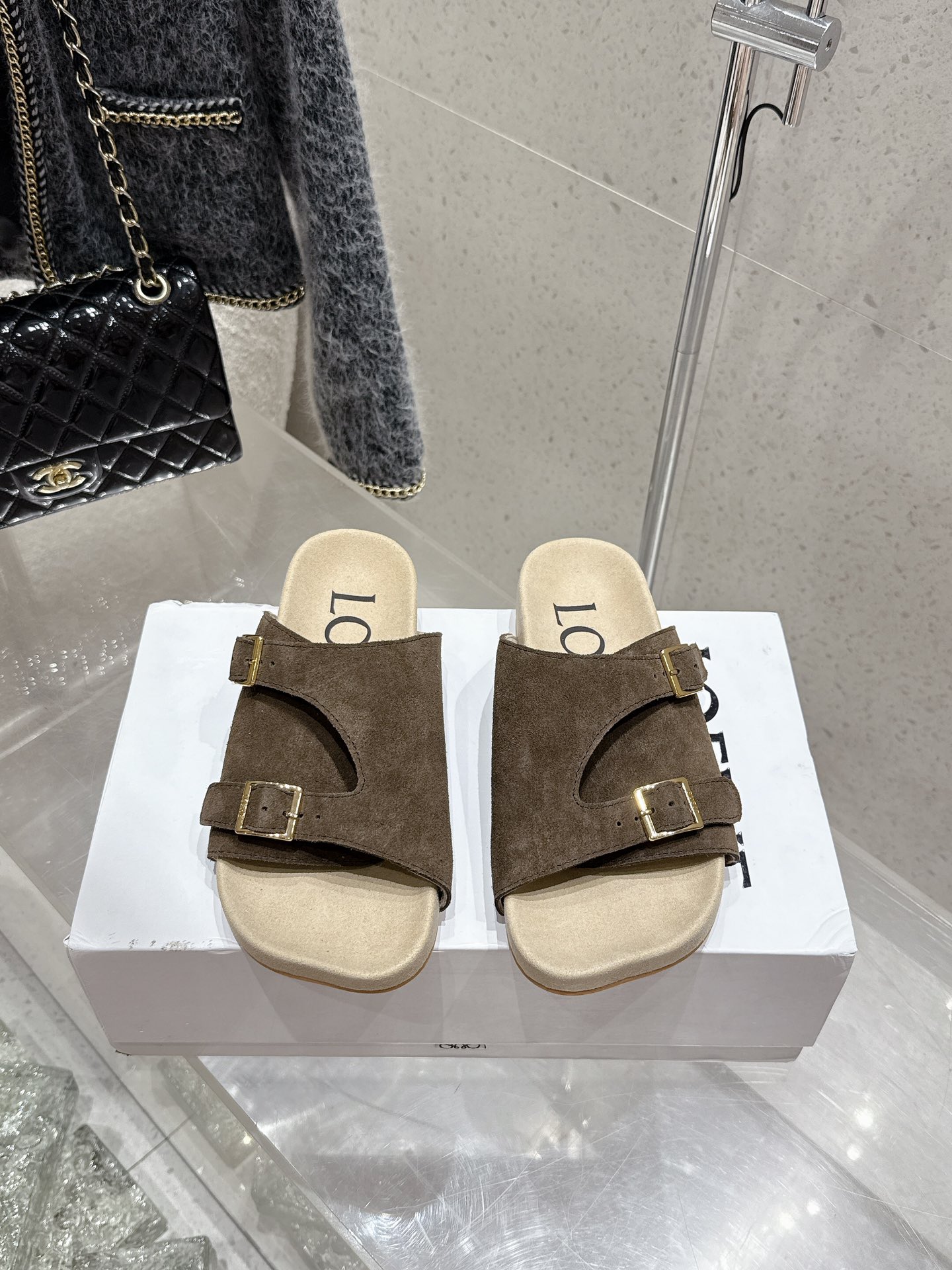 Loewe Summer New Suede Sandals Fashionable and Comfortable Slip-Ons