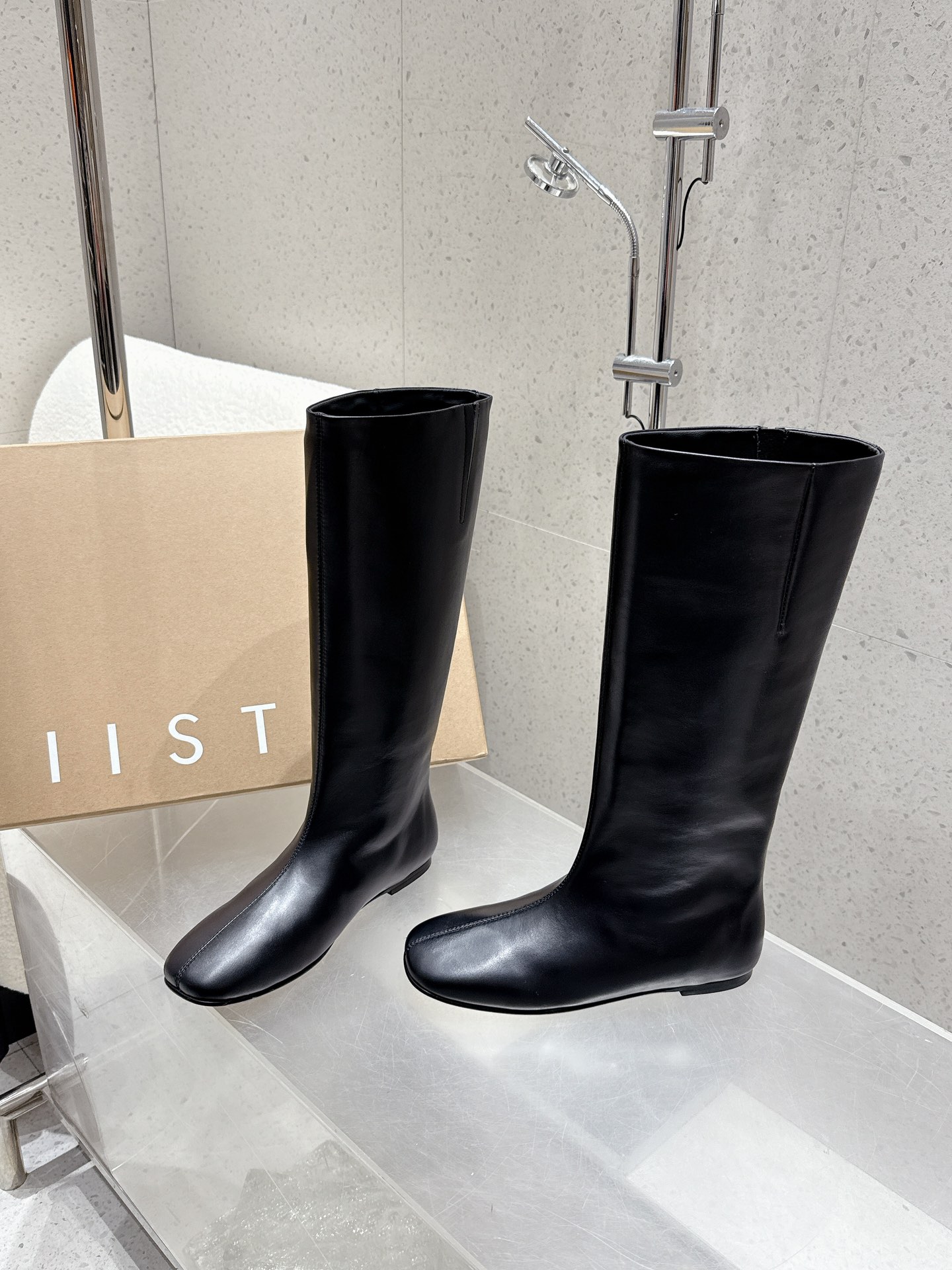 Fashion Alert: Miista 25s Substitution for Fall/Winter, Size 35-40, Inspirational Style!