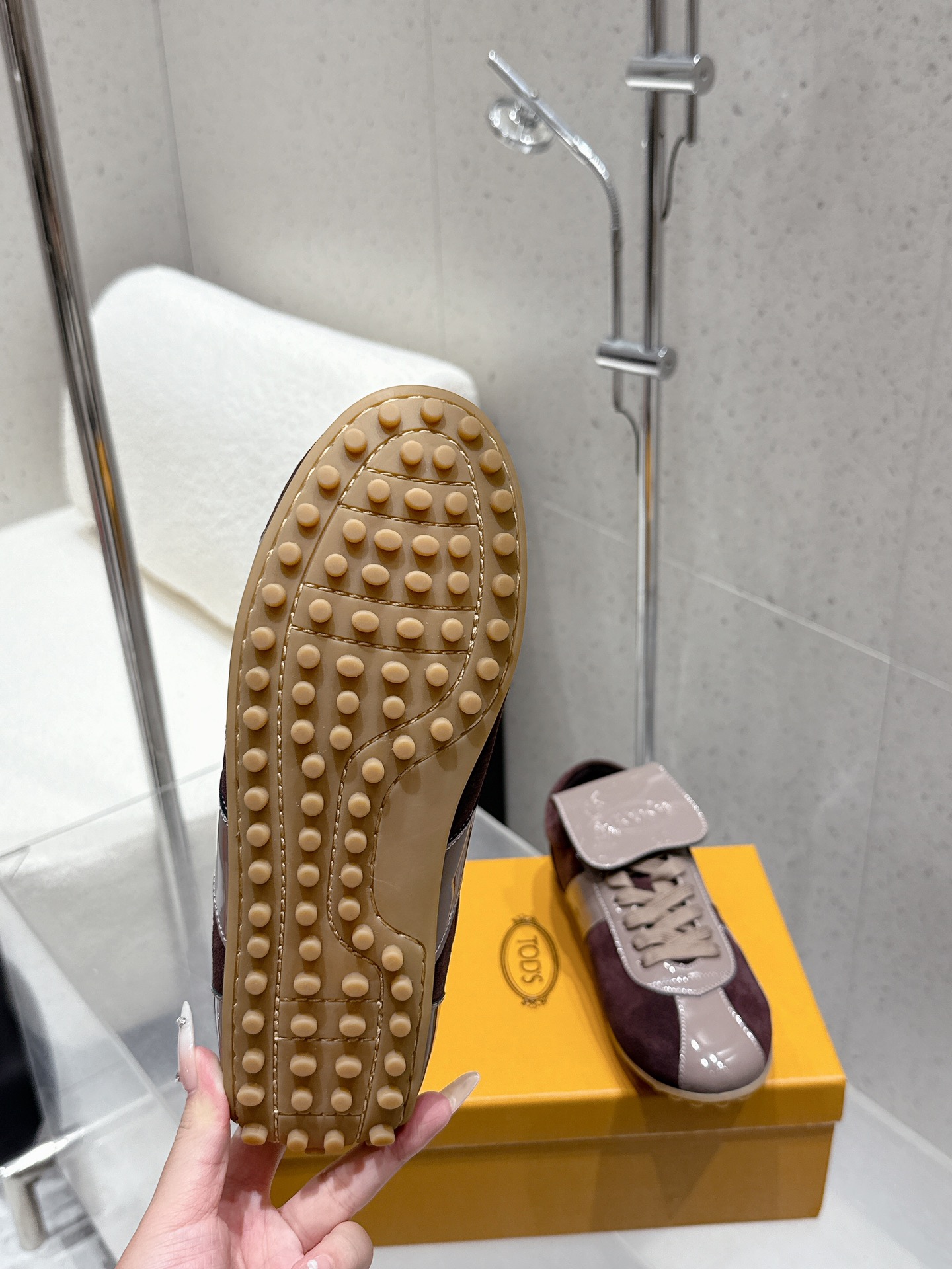 “High-end German Sneakers with Custom Leather, 750 Units Produced” - 图片 9