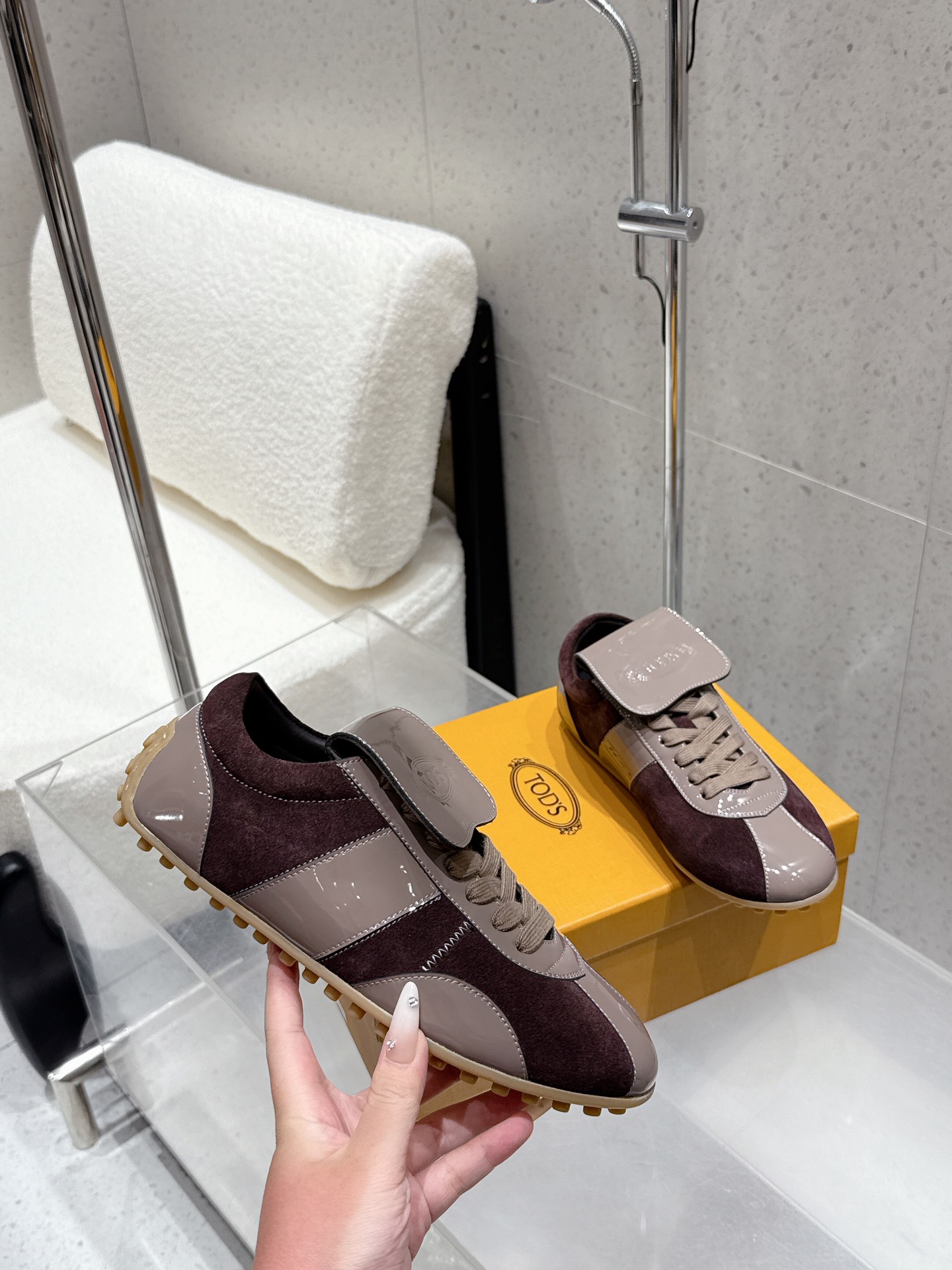 “High-end German Sneakers with Custom Leather, 750 Units Produced” - 图片 5