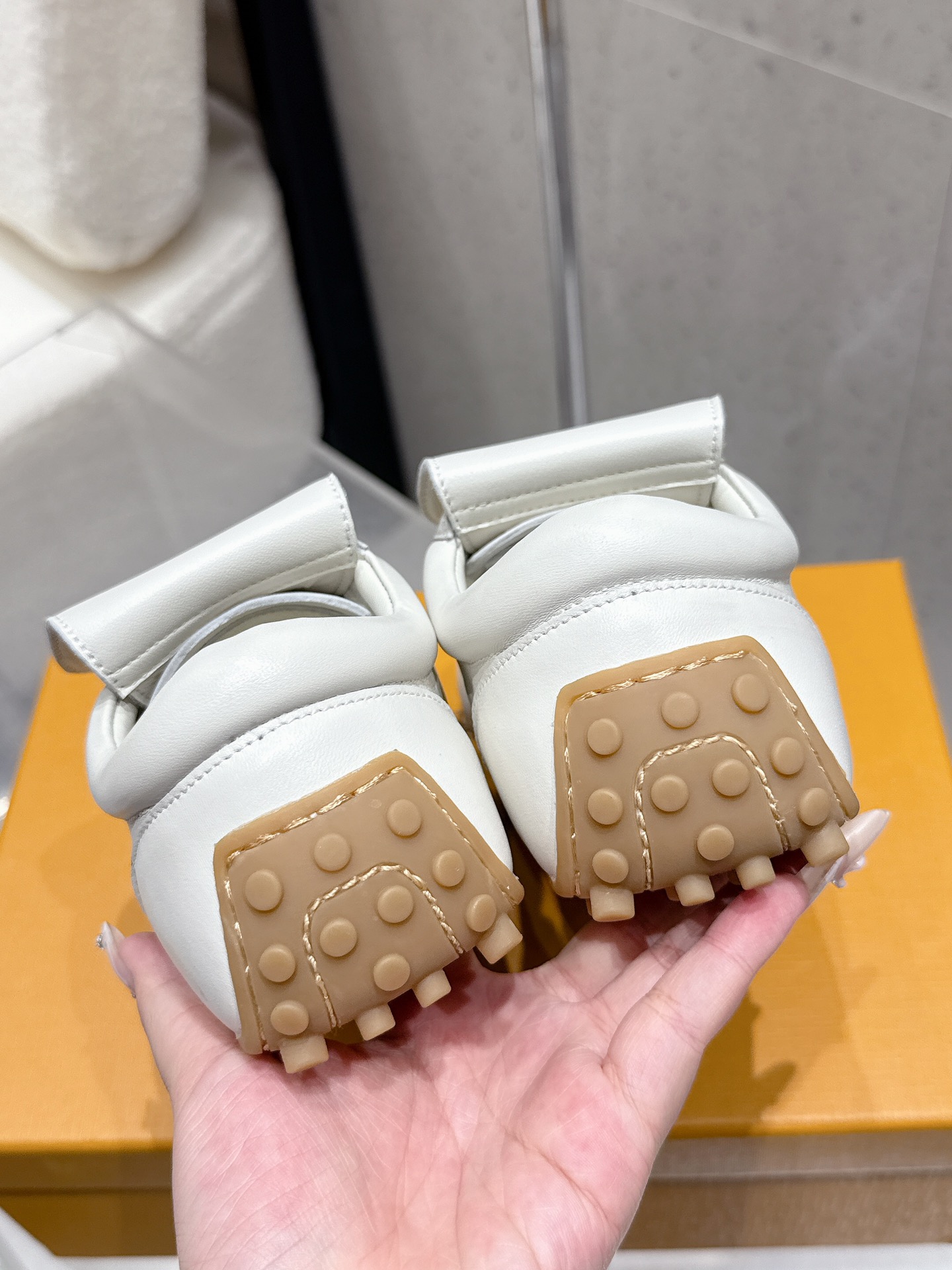 Custom German Sneakers: 750 Factory-Made, Top Version with Unique Features - 图片 8