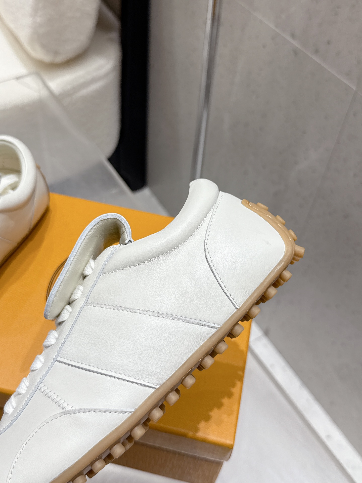 Custom German Sneakers: 750 Factory-Made, Top Version with Unique Features - 图片 7