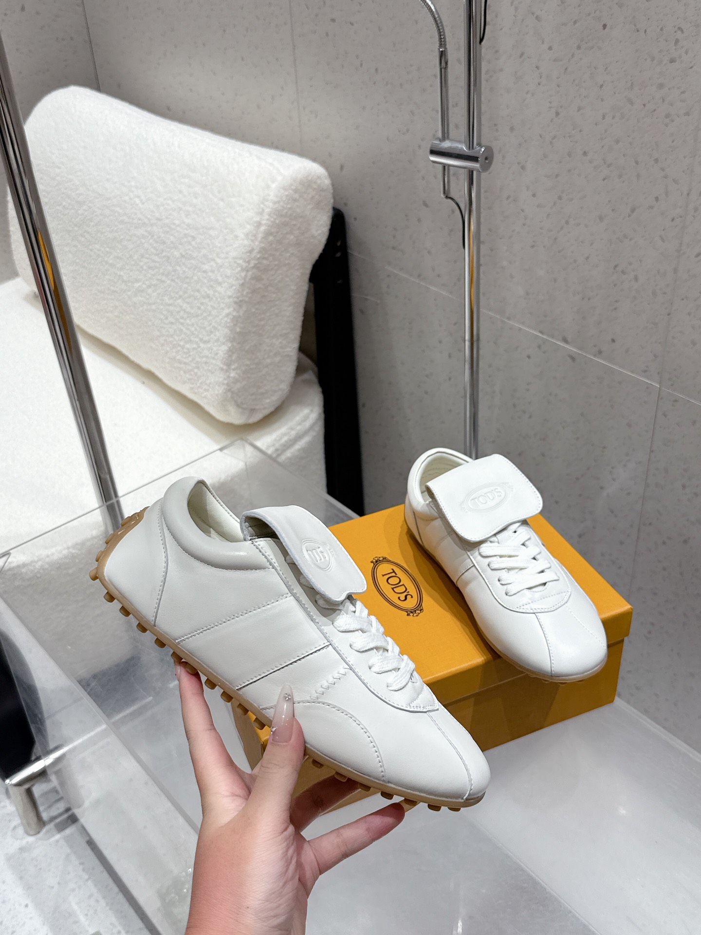 Custom German Sneakers: 750 Factory-Made, Top Version with Unique Features - 图片 5