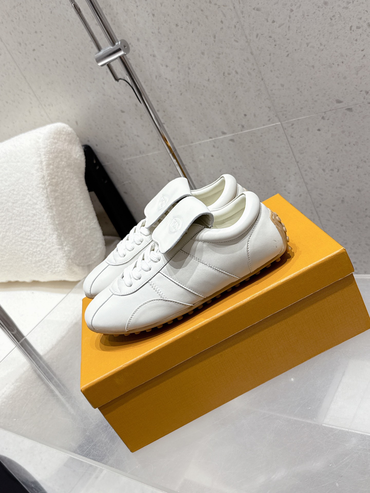 Custom German Sneakers: 750 Factory-Made, Top Version with Unique Features - 图片 4