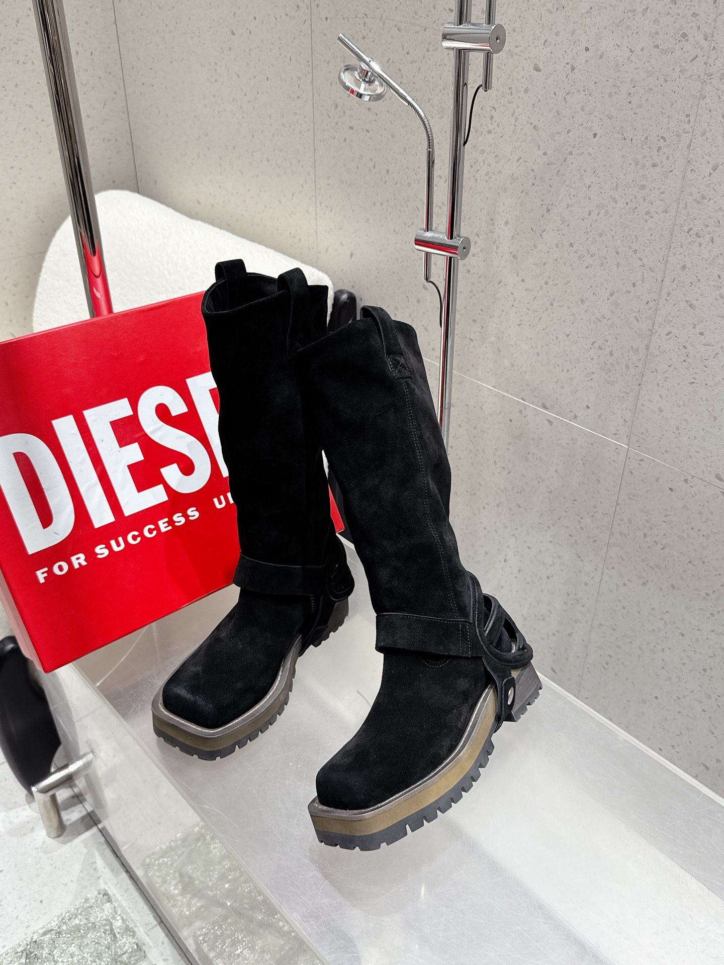 “1152Diesel 25ss High-Quality Prototype Aluminum Shoes with Sheepskin Lining and 5cm Heels” - 图片 3