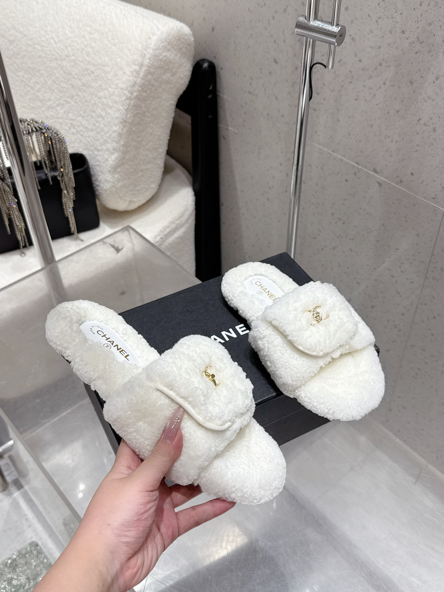 Fluffy Lambswool Slippers with Classic Flap Design - Cozy & Chic 6 i1757403433 7976 3