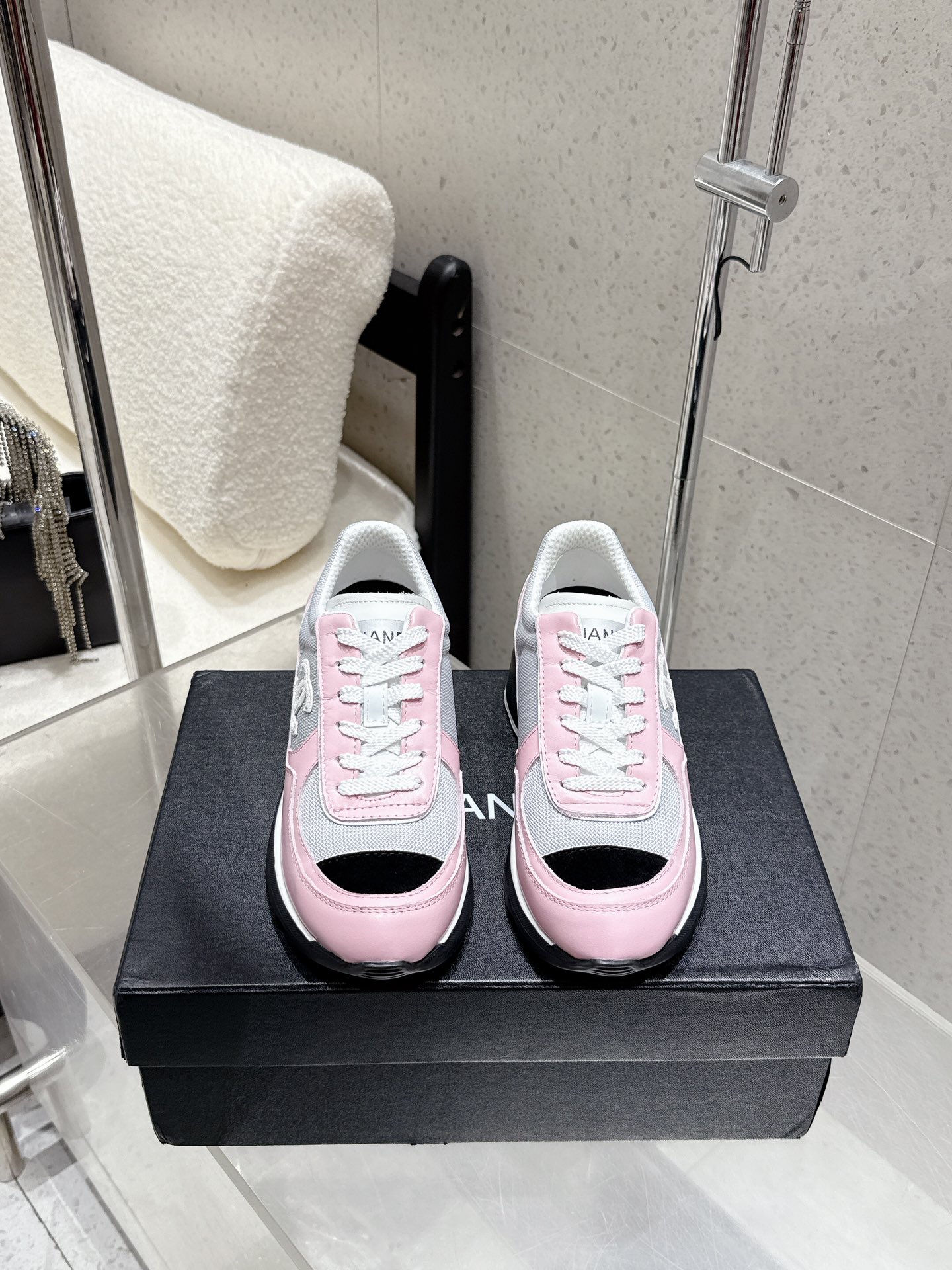 Chanel Chanel: 2025, los mejores zapatos deportivos casuales El diseño clásico de Xiaoxiang; la parte superior está ele…