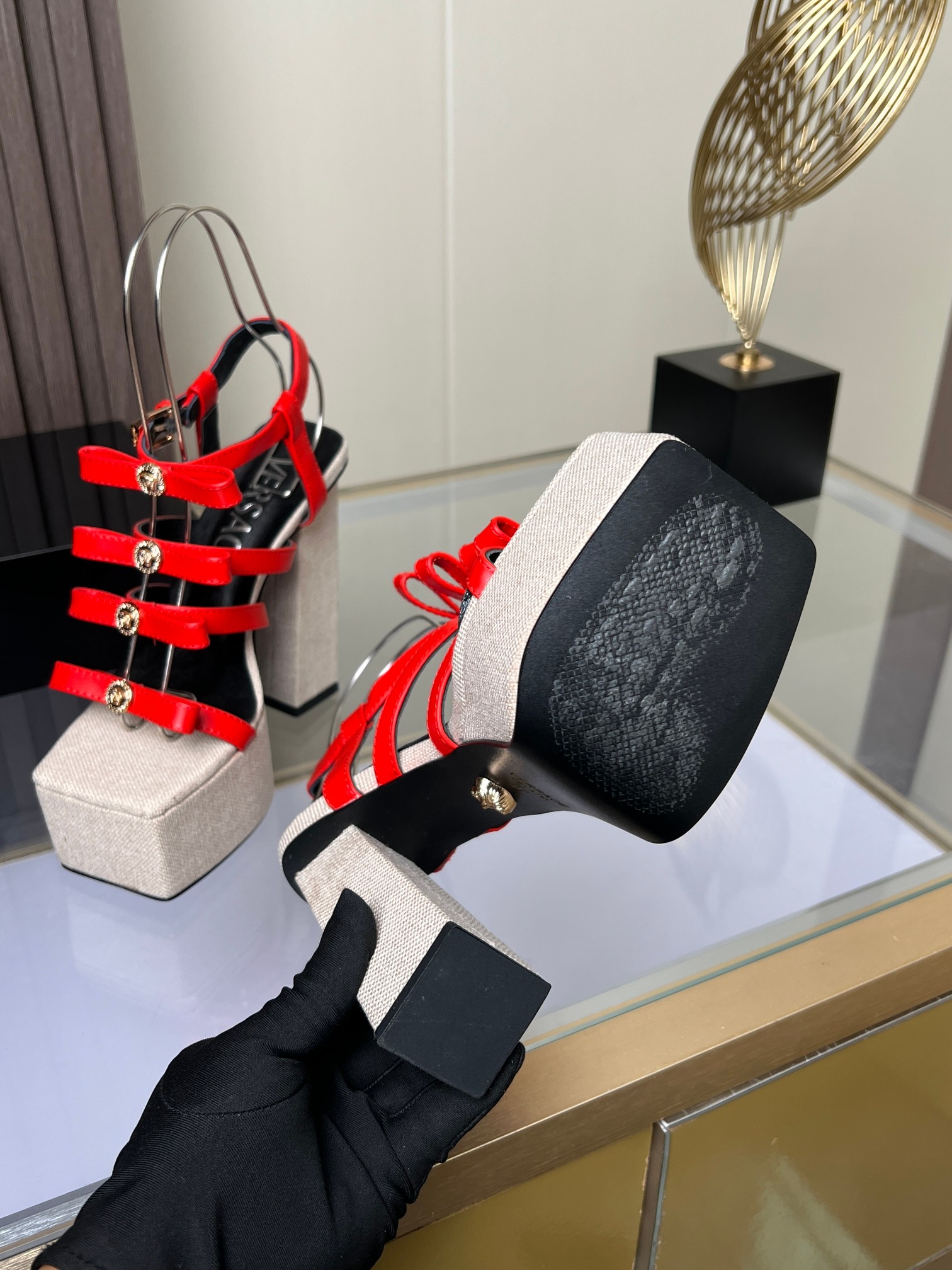 VAN SAGE’s High-Speed Fashion Tarp Sandals: Leather Mats, Rubber Base, Multiple Colors. - 图片 4