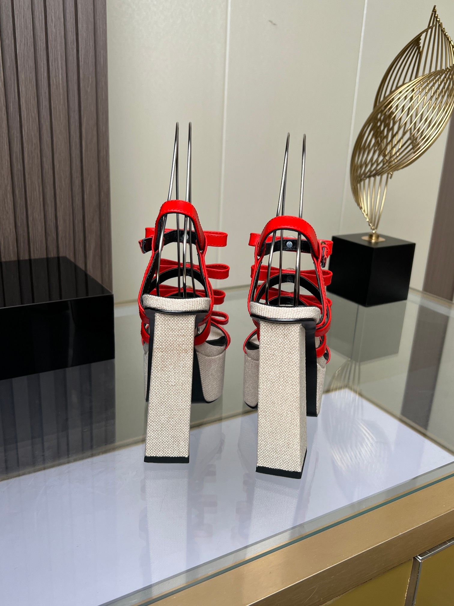 VAN SAGE’s High-Speed Fashion Tarp Sandals: Leather Mats, Rubber Base, Multiple Colors. - 图片 7