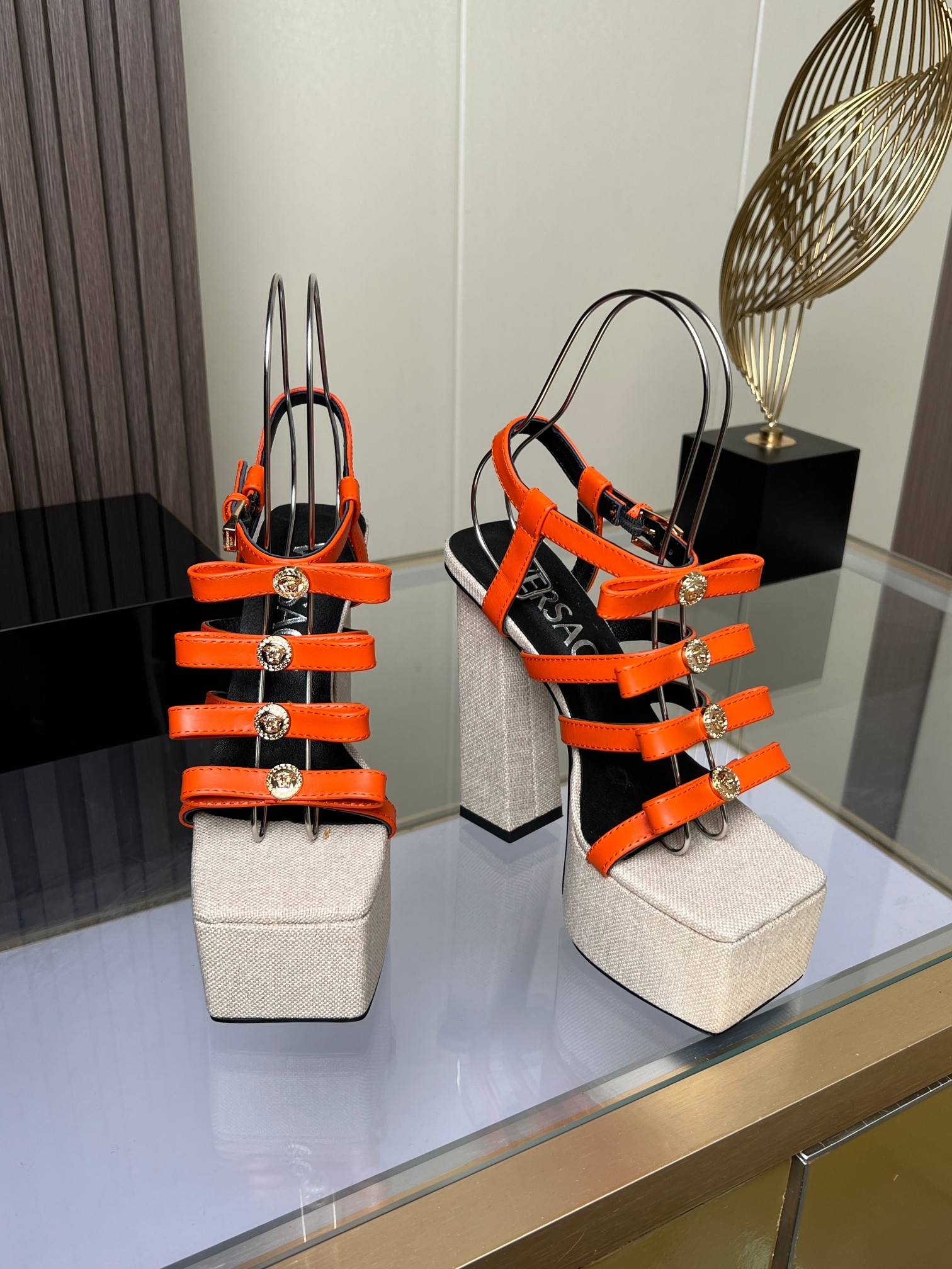 Van Sage’s High-Speed Fashion Tarp Sandals: Fabric Cattle Skin, Sheep Leather Mats. - 图片 3