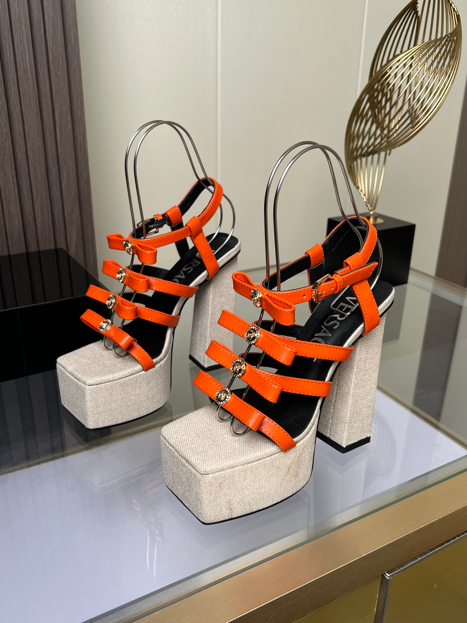 Van Sage’s High-Speed Fashion Tarp Sandals: Fabric Cattle Skin, Sheep Leather Mats. - 图片 6